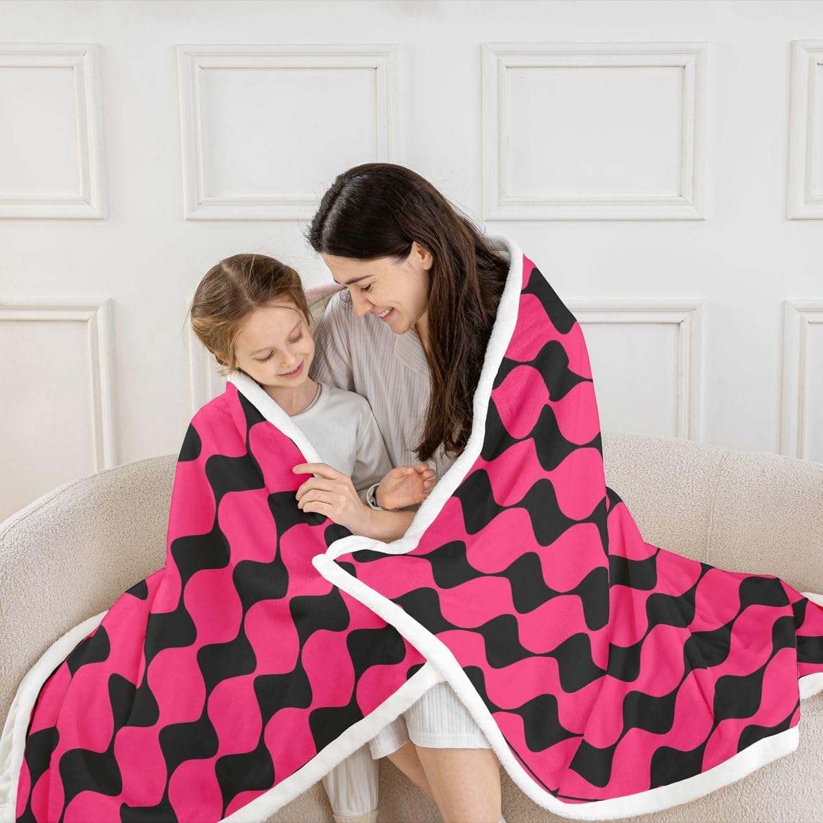 Erosebridal Black Hot Pink Checkered Sherpa Blanket for Kids Girls Simple Modern Triangle Plaid Baby Size Fuzzy Plush Throw Buffalo Grid Farmhouse Fleece Blanket Geometric Gingham Jacquard Decor