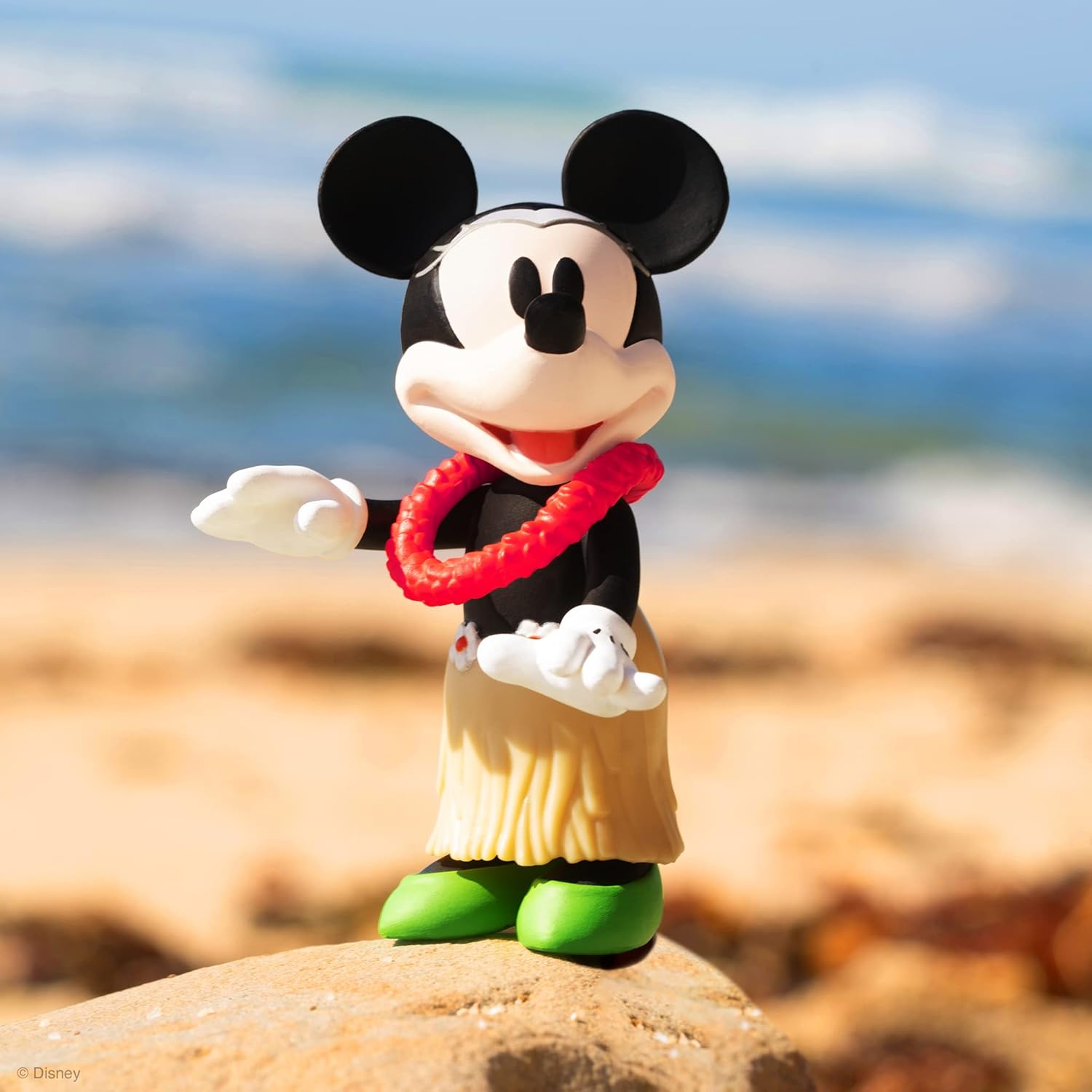SUPER7 Disney W2 Hawaiian Holiday Minnie Mouse Reaction FIG, Multi