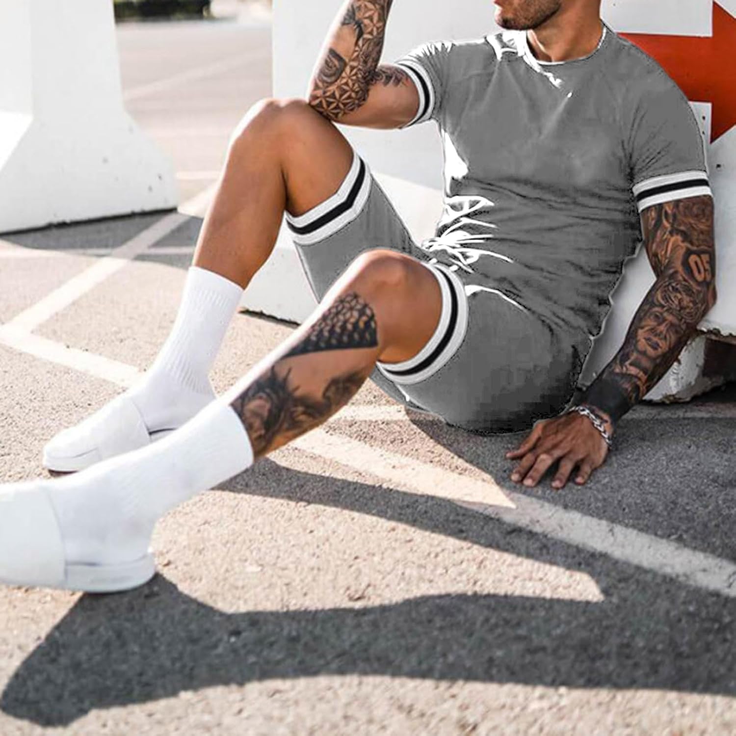 Mens Short Sets 2 Piece Outfits Fashion Short Sleeve Summer Tracksuits Casual Set with Pockets - Image 3