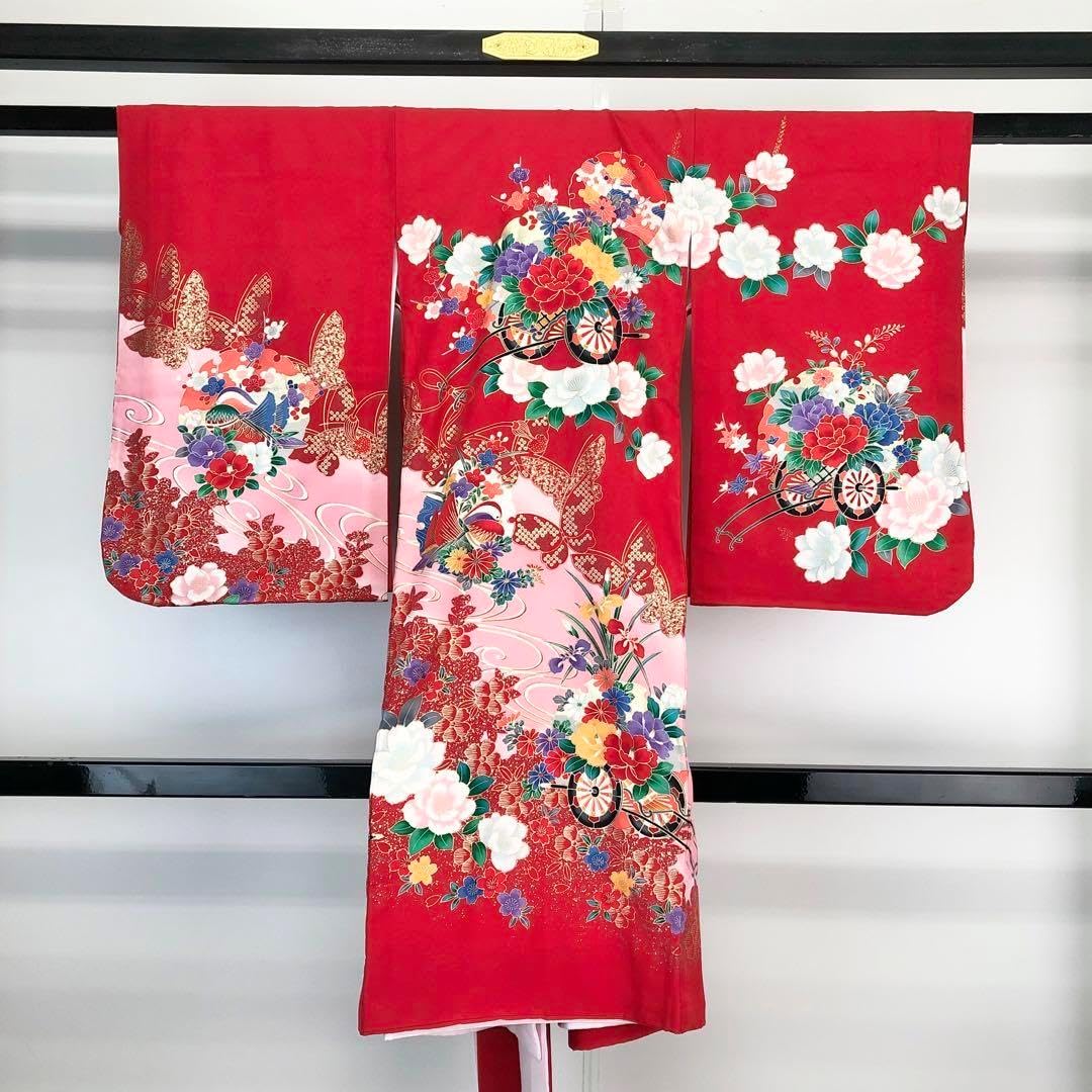 七五三に★縮緬に御所解文様　四季の花々　長襦袢付き　3歳着物セット 七五三に☆縮緬に御所解文様 四季の花々 長襦袢付き 3歳着物