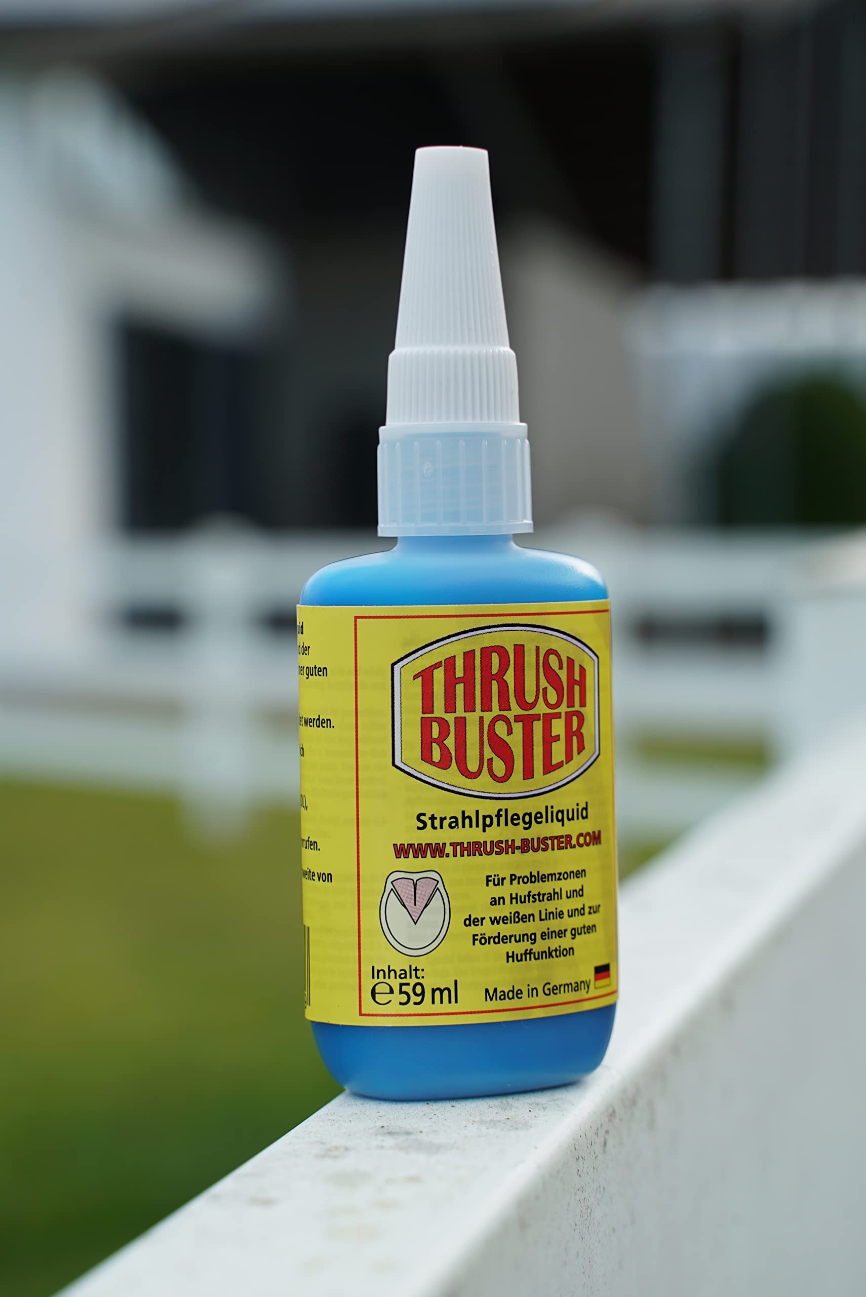 Thrush Buster Liquid Spezial, Hufpflege für Pferde, Intensive Strahlpflege bei Strahlfäule am Hufhorn mit hornfestigender Wirkung, leichtes auftragen, ohne Biozid, Anti-Doping (59ml)