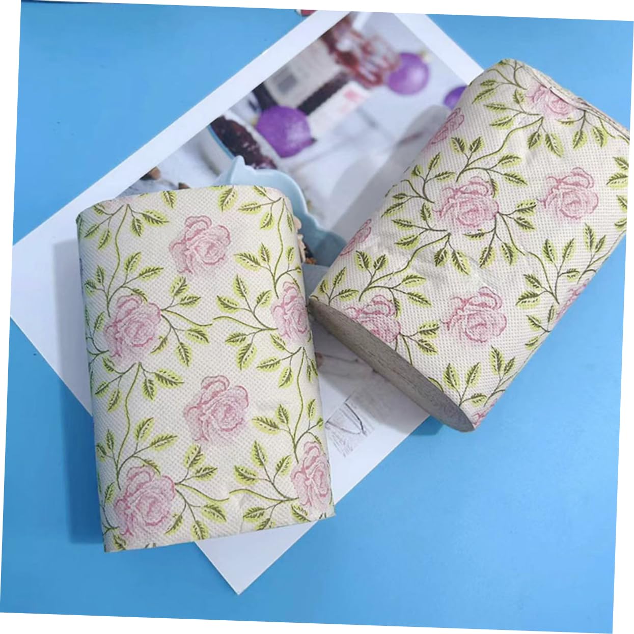Carta Igienica Morbida e Resistente 10 Pezzi in Bambù con Design Elegante a Rose Motivo Stampato Duraturo, per Uso in Bagno e Tavola per Uso in Bagno e Tavola