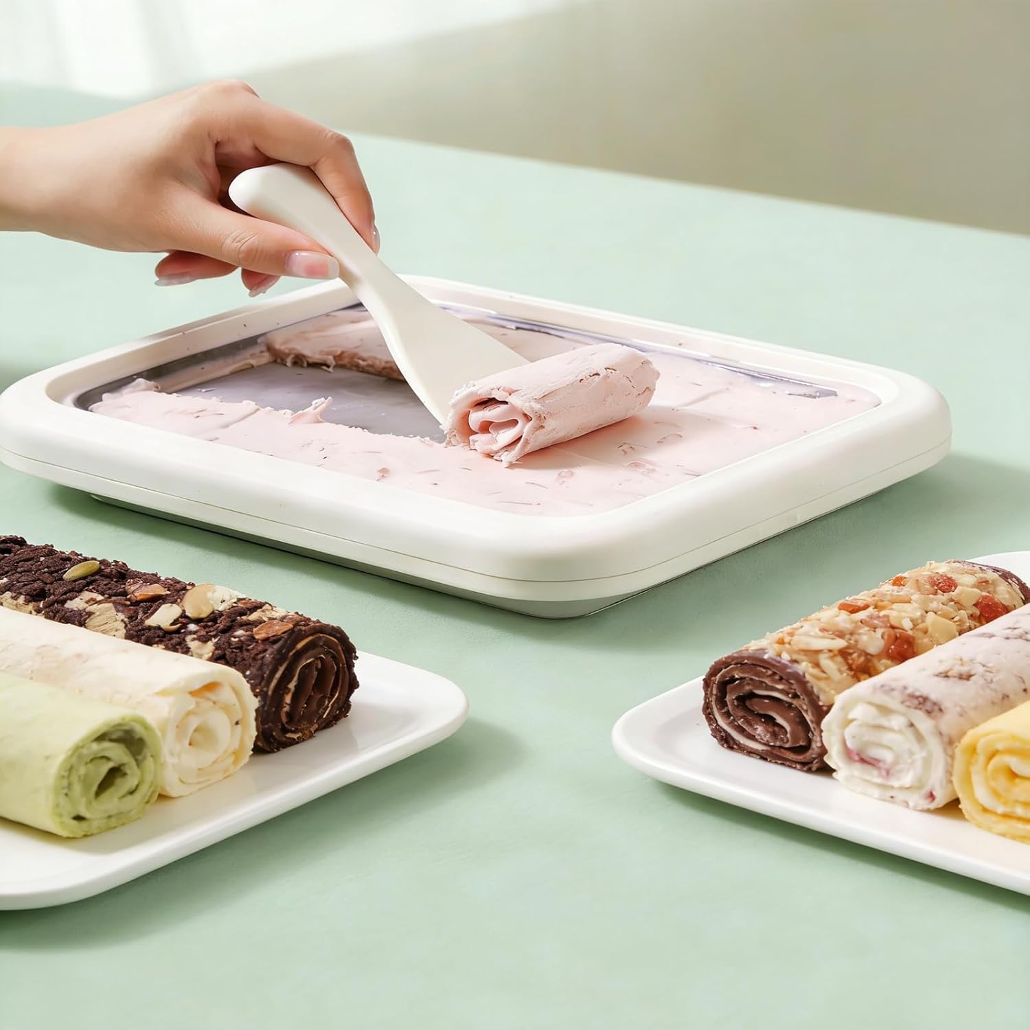 Rolled Ice Cream Maker, Manual No-Electric Stainless Steel Ice Cream Roller Tray with 5 Sets Disposable Tableware, Home DIY Frozen Yogurt Cold Plate for Kids and Family