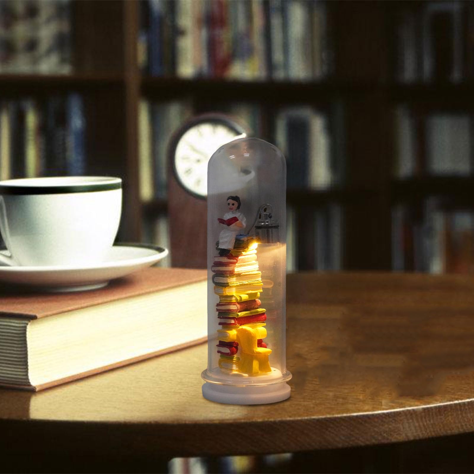 Przenośna lampka nocna o tematyce do czytania z miniaturowymi książkami statuetka czytnika żywicy lampa LED idealna do przedszkola gabinetu tuba książka kochanka lampka nocna