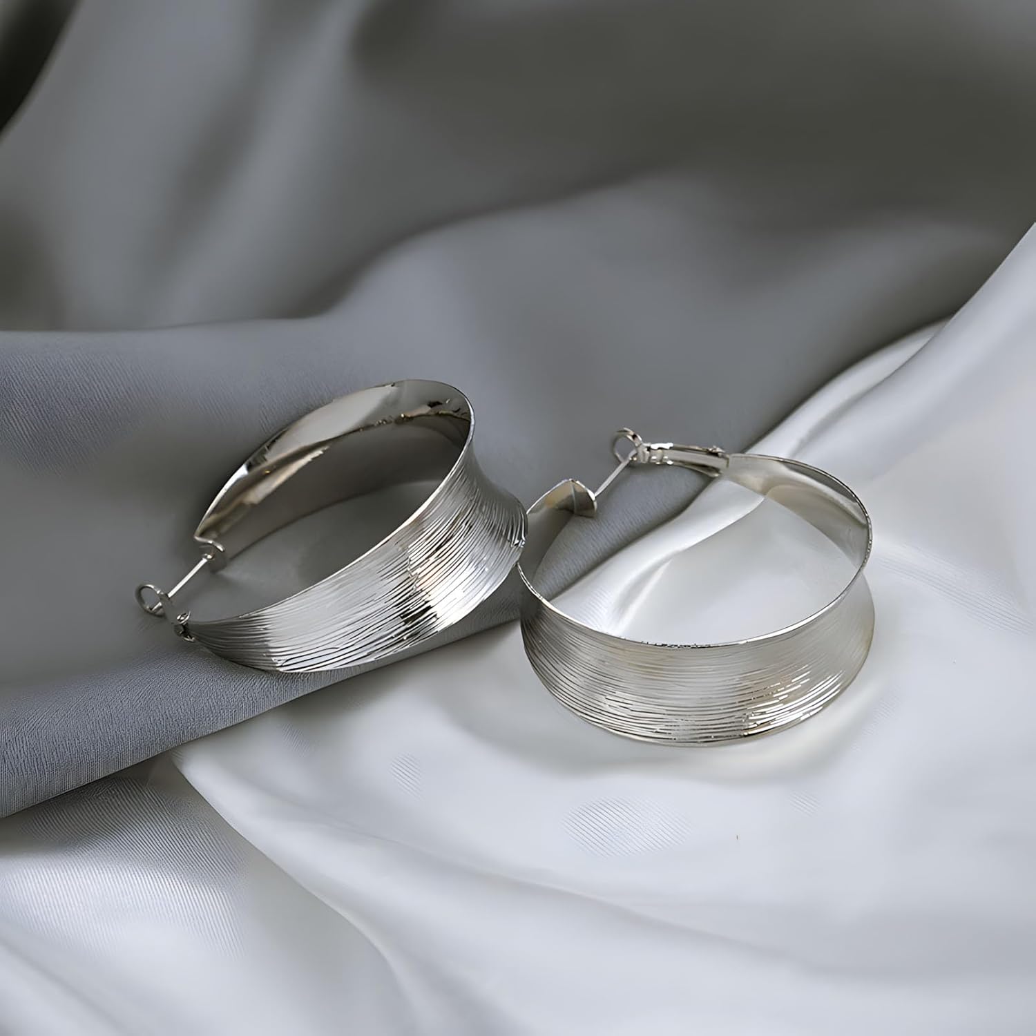 Chunky Hoop Earrings for Women 14k Gold Big Hoop Earrings Chunky Statement Hoop Earrings - Image 4