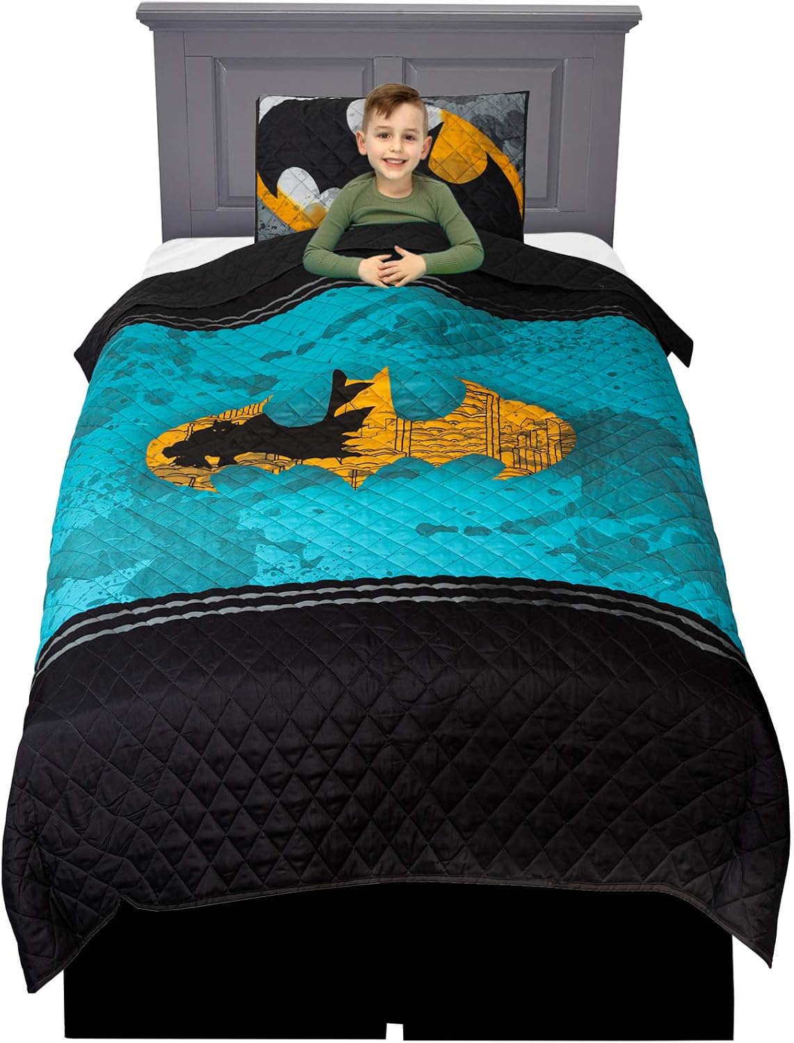 Franco Kids Bedding Microfiber Pillow Sham and Quilt Set, Twin/Full, Batman