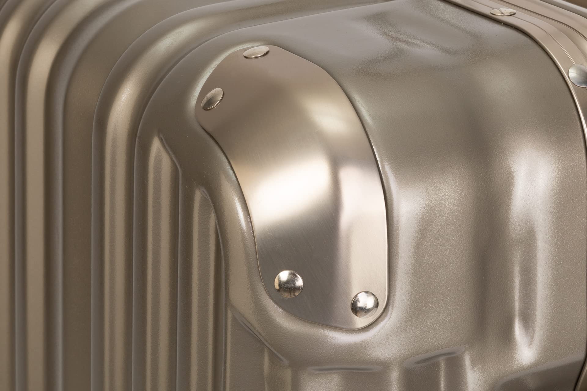 Travelhouse London T1169 Valise rigide à roulettes avec cadre en aluminium Différentes tailles et couleurs, or, Mittelgroßer Koffer