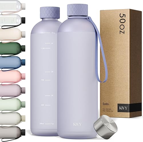 Miniatura 45 de KIVY Botella de agua grande de 50 onzas [ligera e inastillable] Se adapta a mochila y portavasos para viajes, deportes, escuela, botella de agua