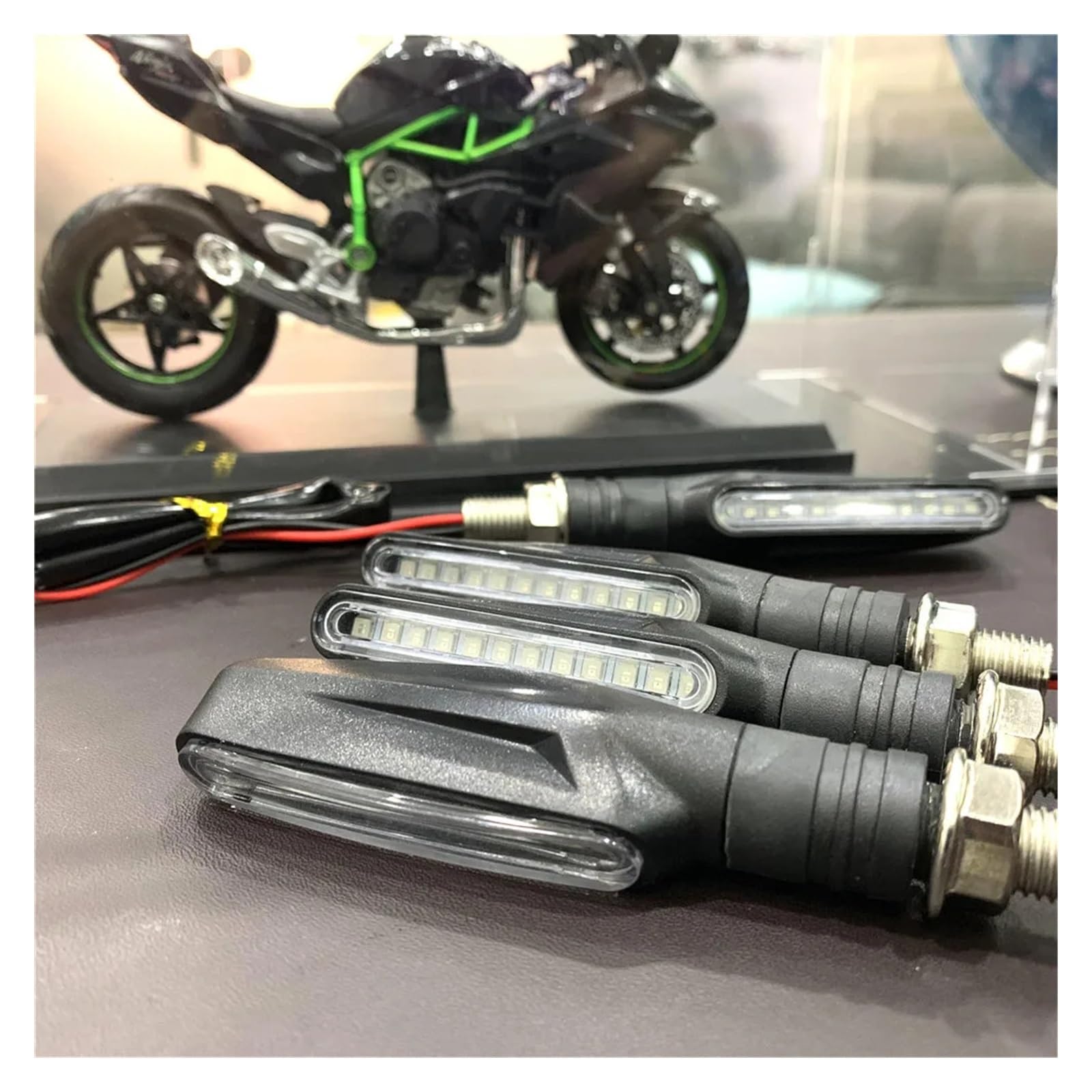 Clignotant LED de signaux séquentiels Virage Moto Clignotant Indicateurs