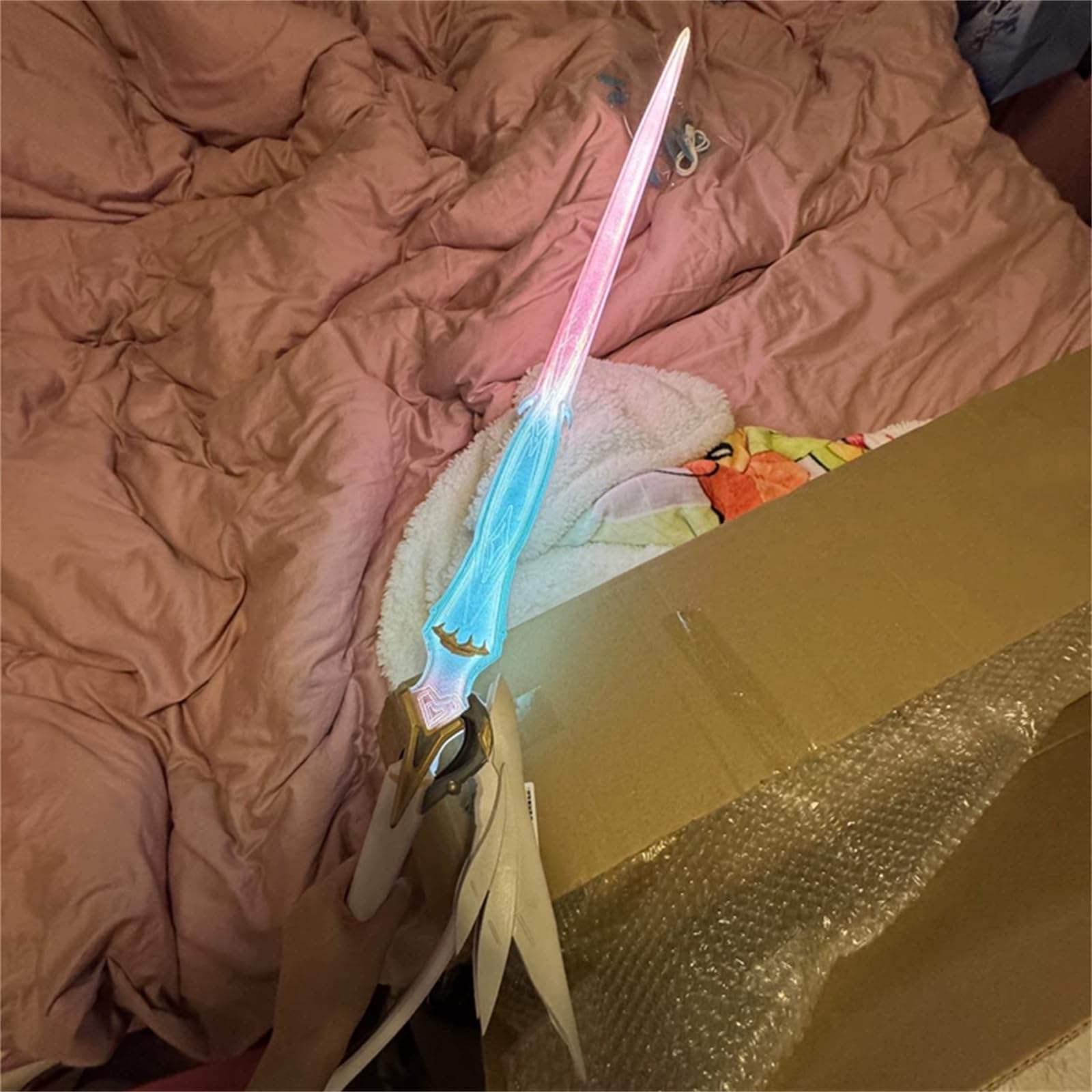 Amazon.co.jp: 剣 コスプレ道具 エイメス とこしえの明星 武器 発光