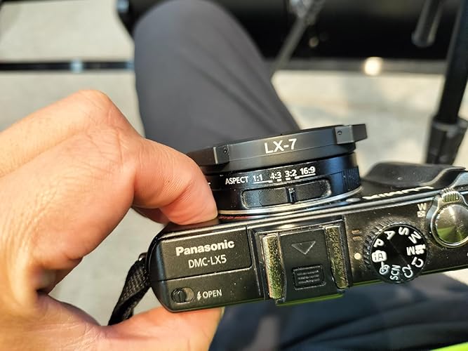 Amazon | NinoLIte 自動開閉 レンズキャップ PANASONIC DMC-LX7 カメラ