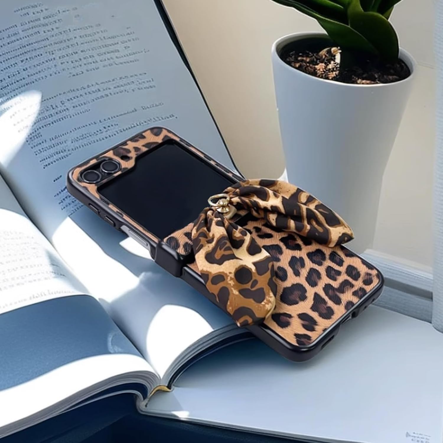 for Galaxy Z Flip 6 Case, Z Flip 7 FE Case, Cute Leopard Print Samsung Z Flip 6 Case with Hinge Protection & Chain & Ring, Stylish Protecion Women Girly Case for Samsung Galaxy Z Flip 6/Z Flip 7 FE