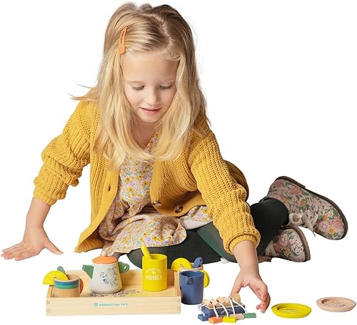 Miniatura 4 de Manhattan Toy Flora & Fauna - Juego de té de madera de 23 piezas para niños pequeños y niños