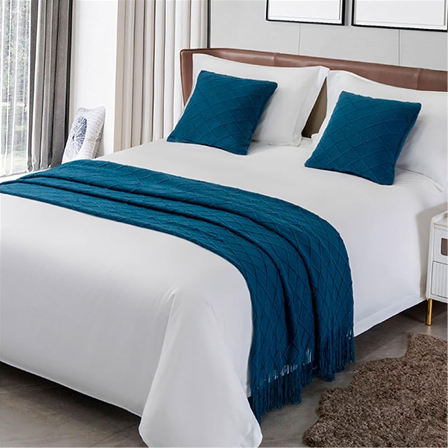 Checkered Bed Runner, Soft Rhombus Beds Scarf, Hotel Quality Scarf for Bedroom, Decorative Accent Bedding Throws for Hotels Homes and Guestrooms