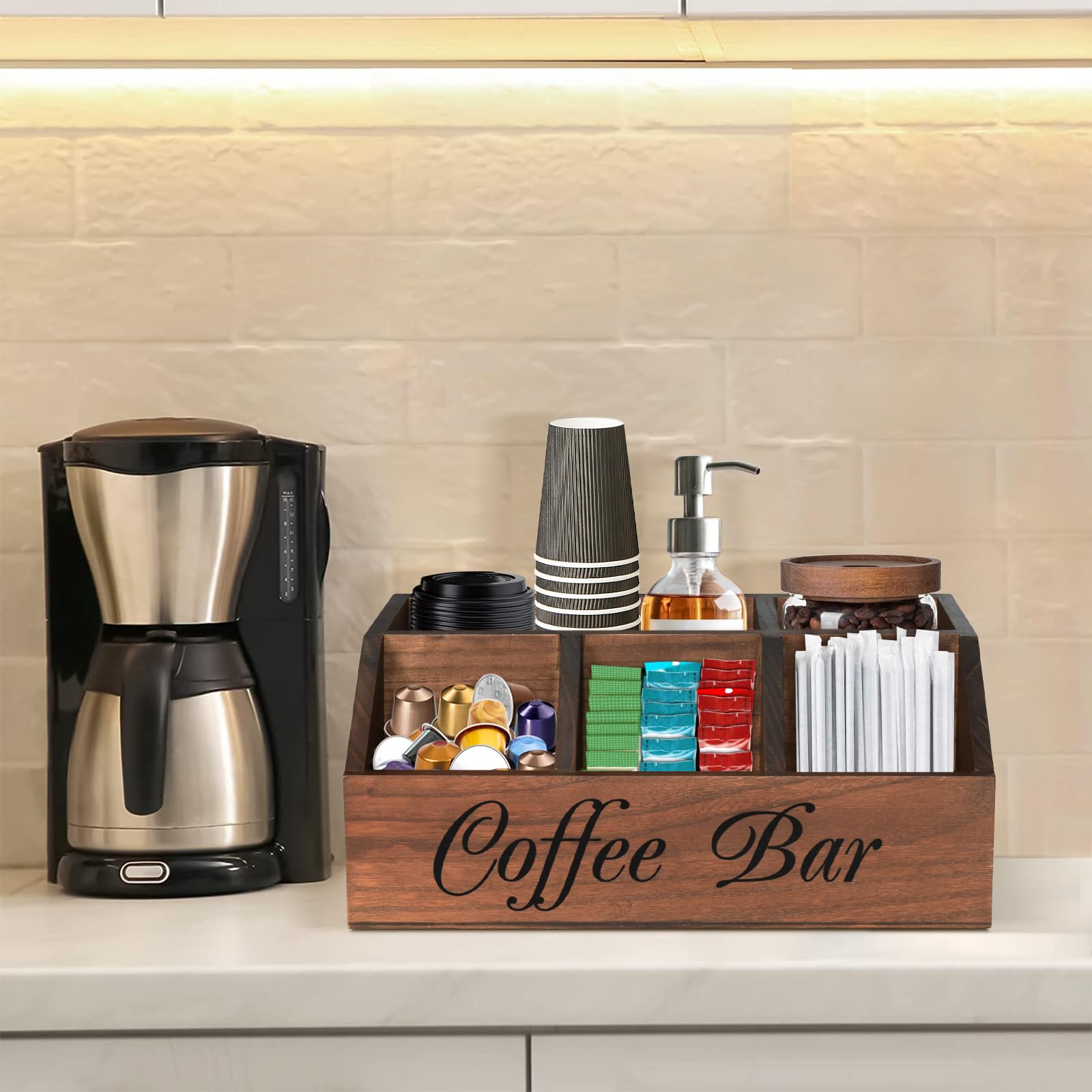 ugiftt Organizador de estación de café para mostrador, cesta de almacenamiento de cápsulas de café de madera, organizador de almacenamiento de condimentos de café y té, decoración rústica de barra de