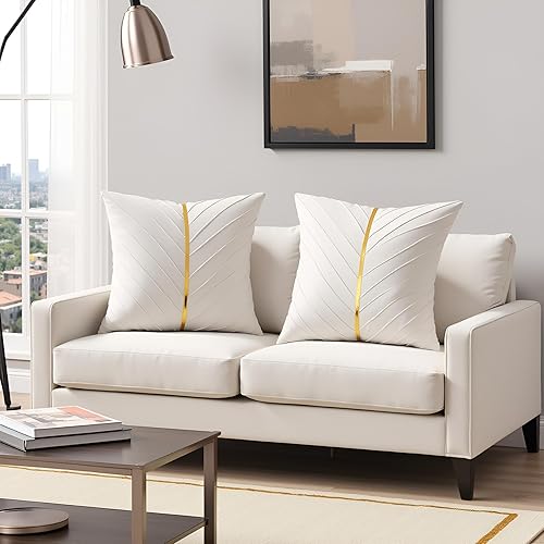 Miniatura 7 de Tosleo Fundas de almohada de terciopelo beige de 20 x 20 pulgadas, paquete de 2 con fundas de almohada decorativas de cuero dorado para sofá, fundas