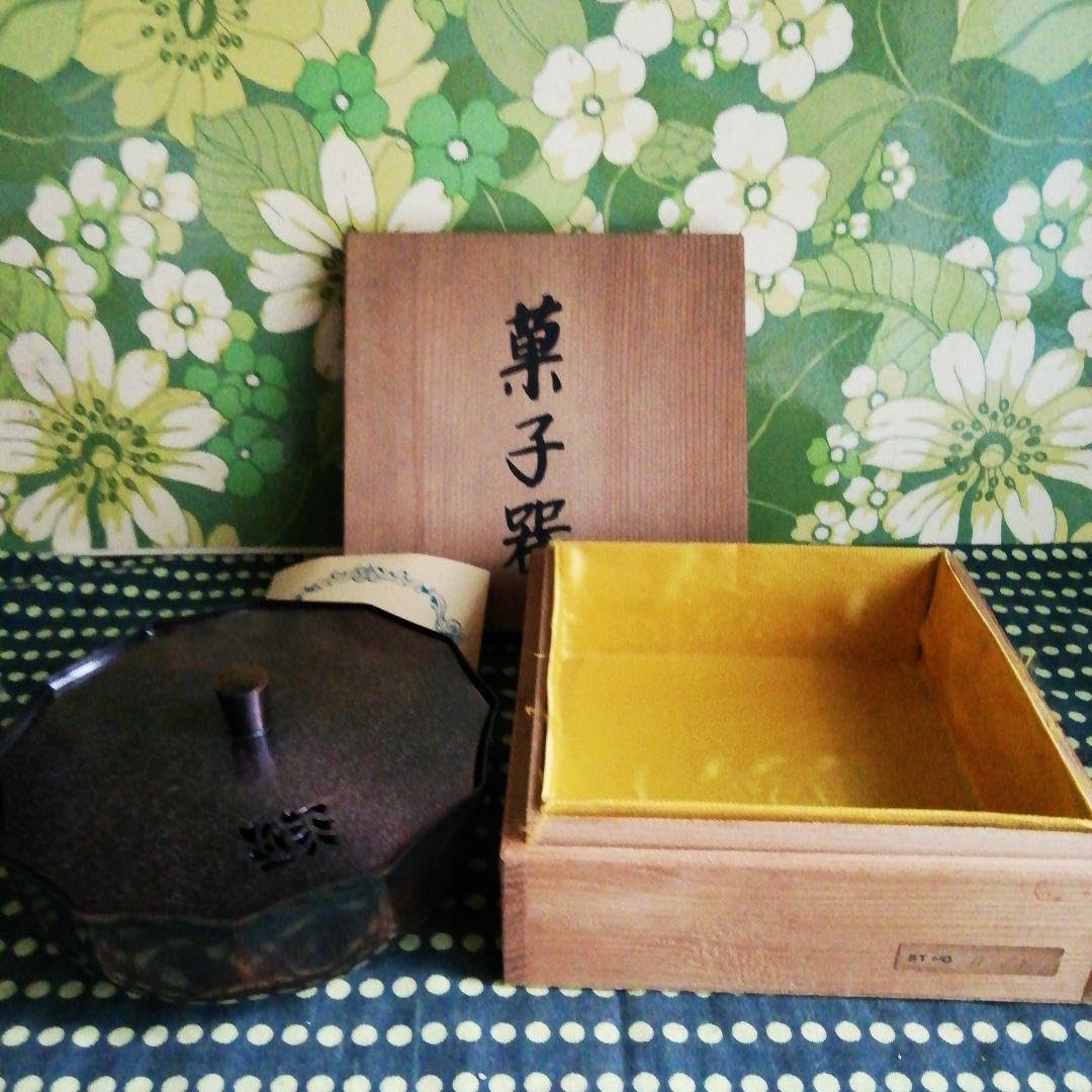 銅製 銅ブロンズ仕上げ 蓋菓子鉢 蓋物 小物入れ