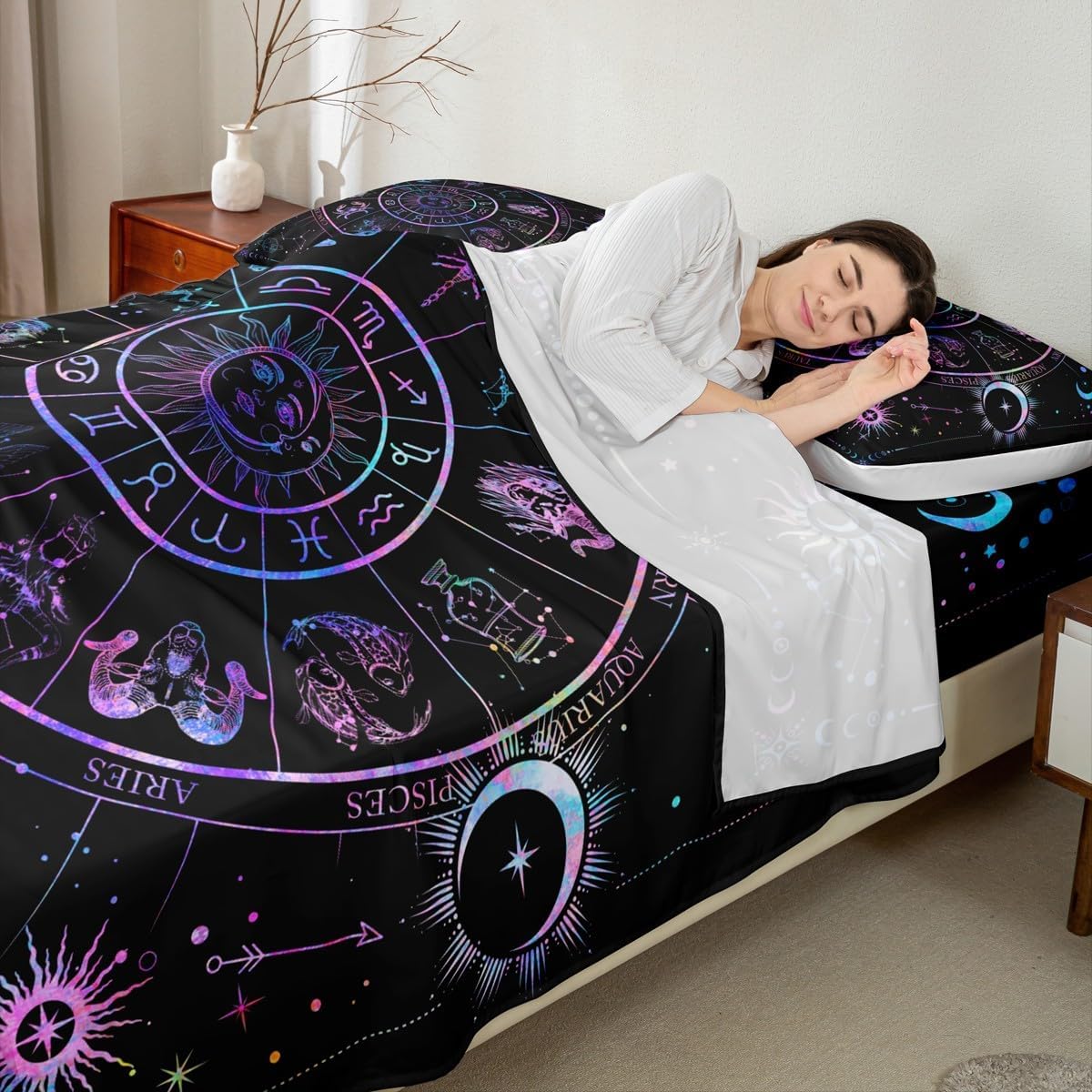 Sun and Moon Sheet Set King Size,Starry Galaxy Zodiac Constellation Bedding Set 4Pcs for Teens Woman Men Room Decor,Neon Blue Purple Bed Sheet Hippie Boho Fitted + Flat Sheet,2 Pillowcases