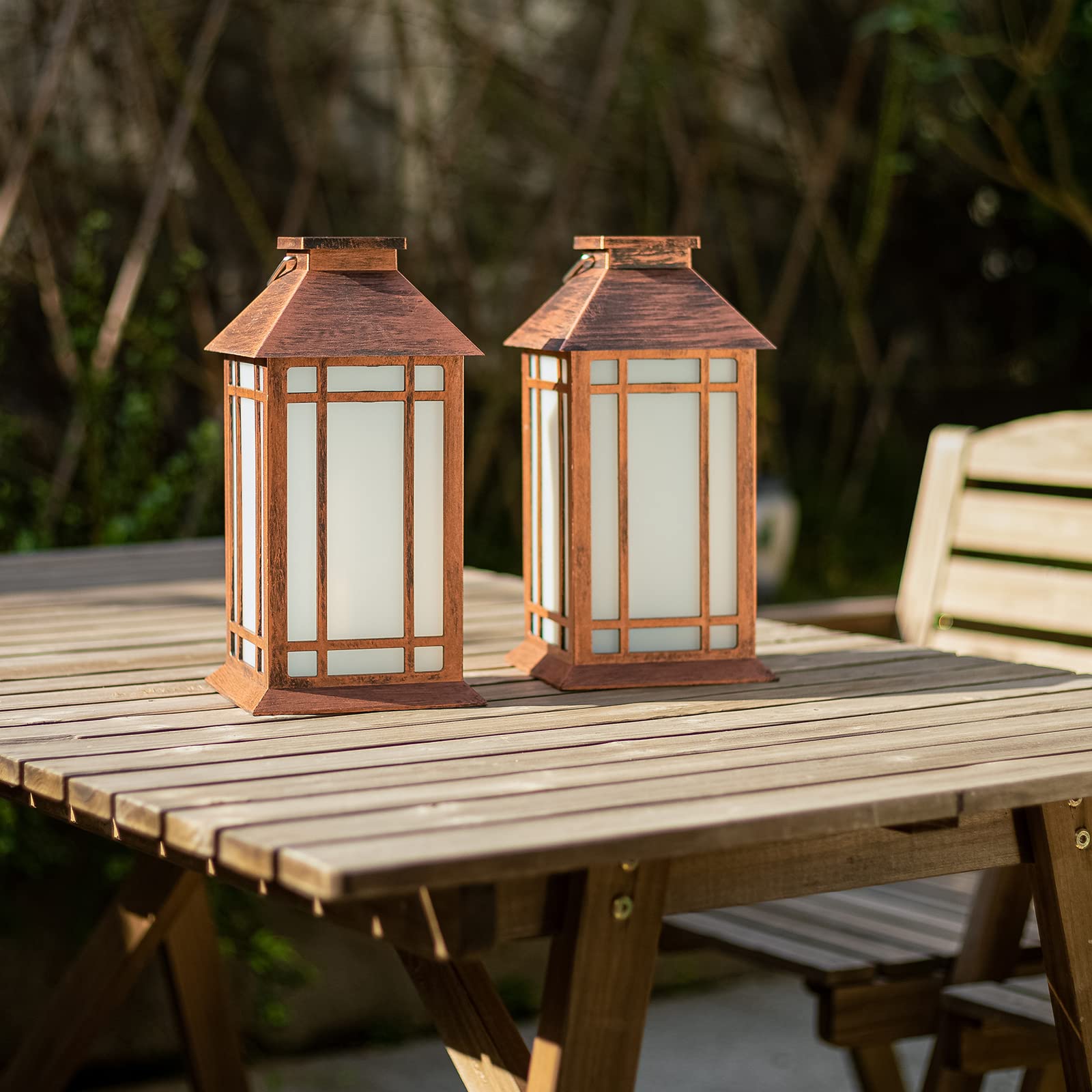 Paquete de 2 faroles de vela vintage de 13 pulgadas con vela LED sin llama (temporizador de 6 horas), impermeable IP65, funciona con pilas, faroles colgantes para patio al aire libre, faroles 4
