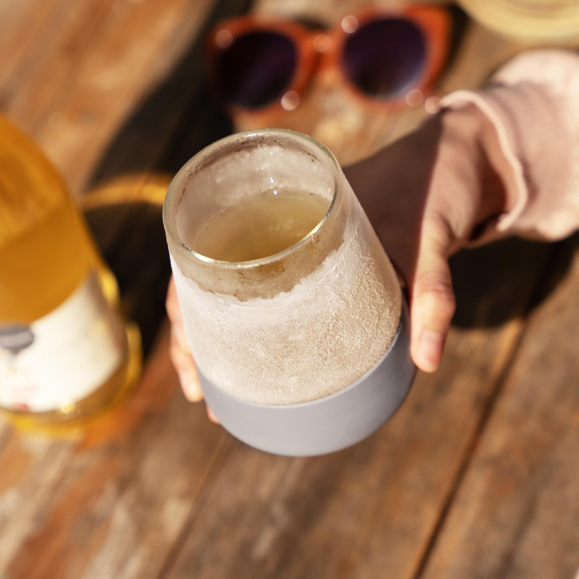 Host Wine Freeze Kühlbecher, Gefrierbecher für Getränke, isolierte Becher, coole Weingläser, 2 Stück, 240 ml, Grau