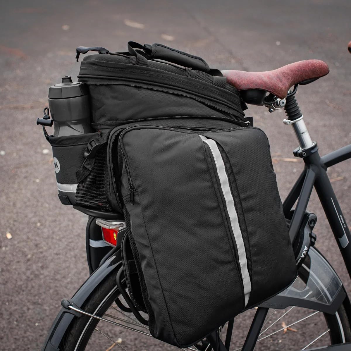 VAYOX 35L fahrradtaschen für gepäckträger Erweiterbar Wasserdicht Regenhüll Premium fahrradtasche. Perfekte satteltaschen für Fahrrad mit Schultergurt, Bungee-Kordel, Flaschenhalter (10-35L)