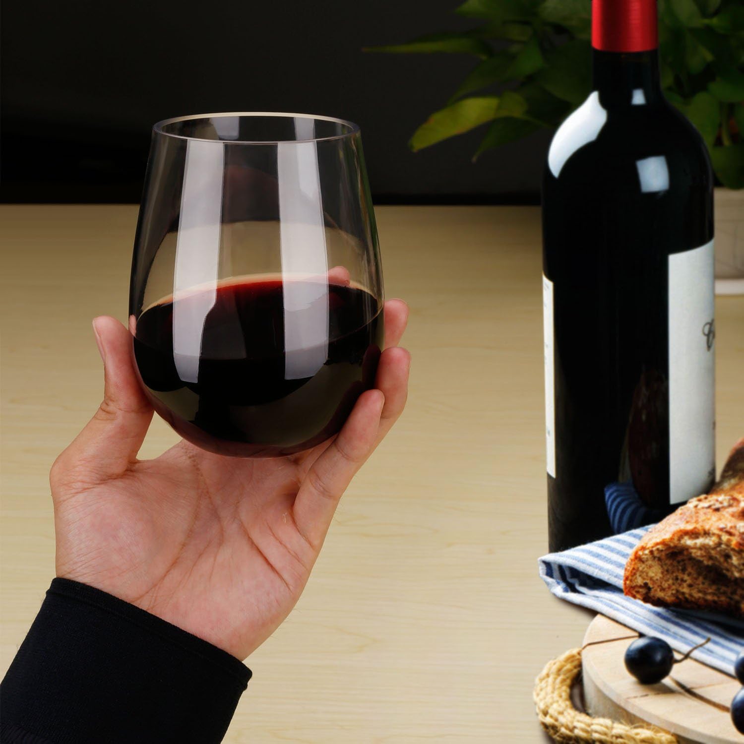 Unbreakable Stemless Wine Glasses with Thick Bottom (15oz) - Set of 4 Wine Glass Tumbler, Made of 100% Shatterproof Plastic, Suitable for Wine and Drinks, Perfect for Indoor or Outdoor Parties