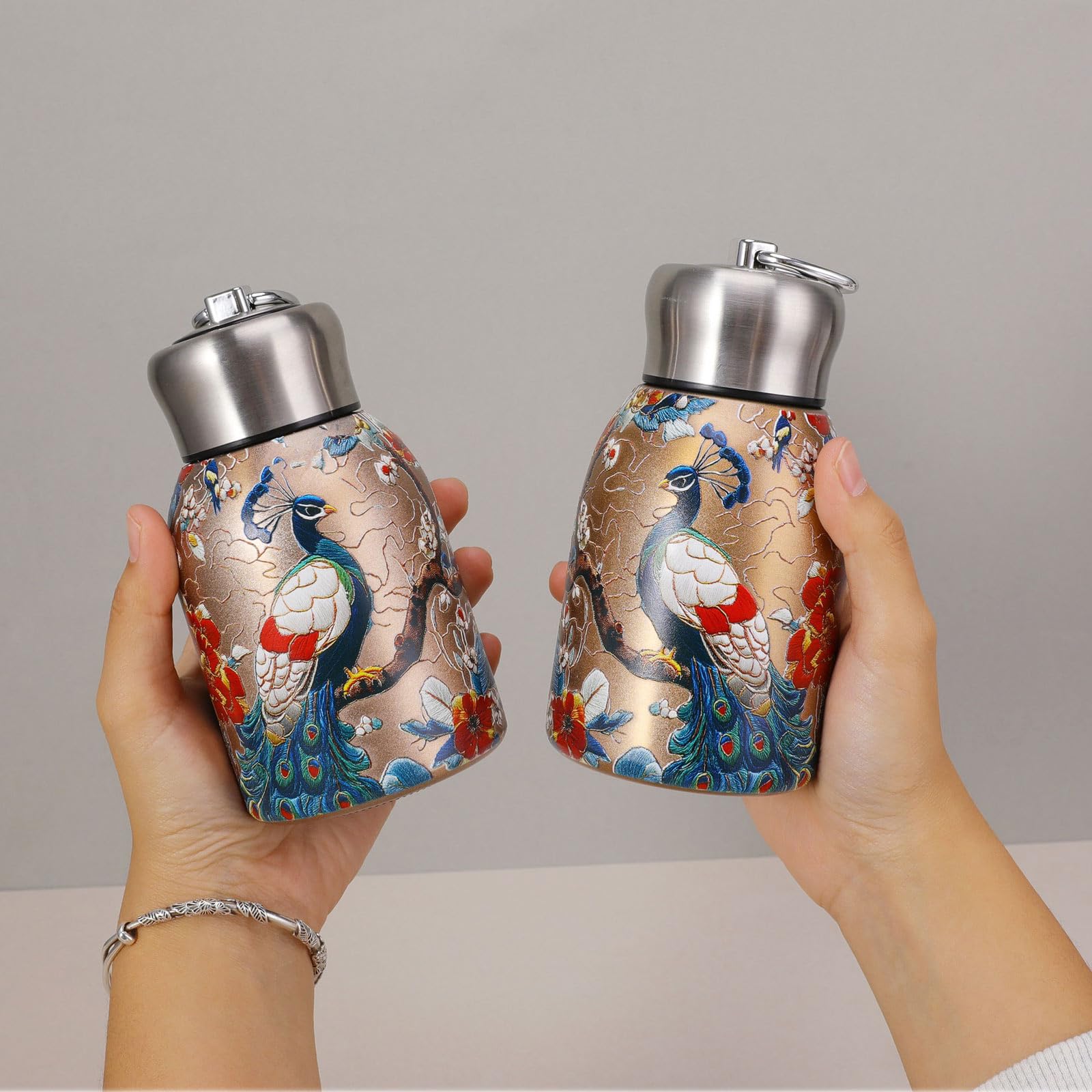 Mini botella térmica de acero inoxidable, pequeña botella de agua aislada al vacío, portátil, a prueba de fugas, vaso deportivo para bebidas calientes y frías, taza de viaje (pavo real)