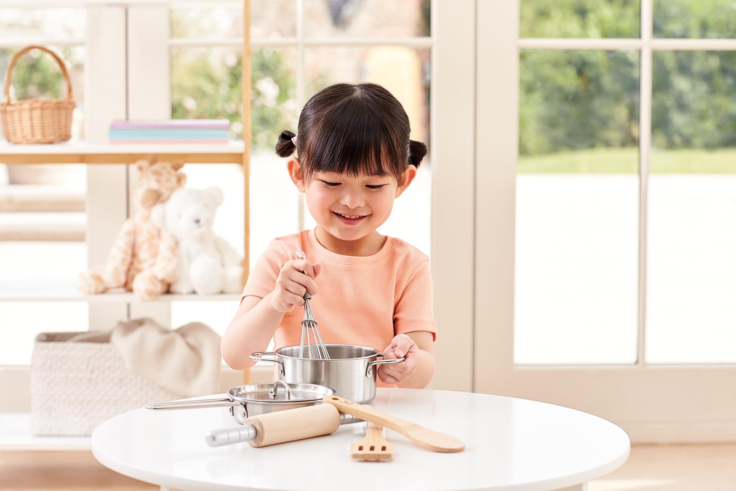 Hape Kochset für Küchenchefs – 7-teiliges Küchenzubehör aus Edelstahl mit Topf, Pfanne & Kochlöffel, Rollenspiel-Kochset, ab 3 Jahren