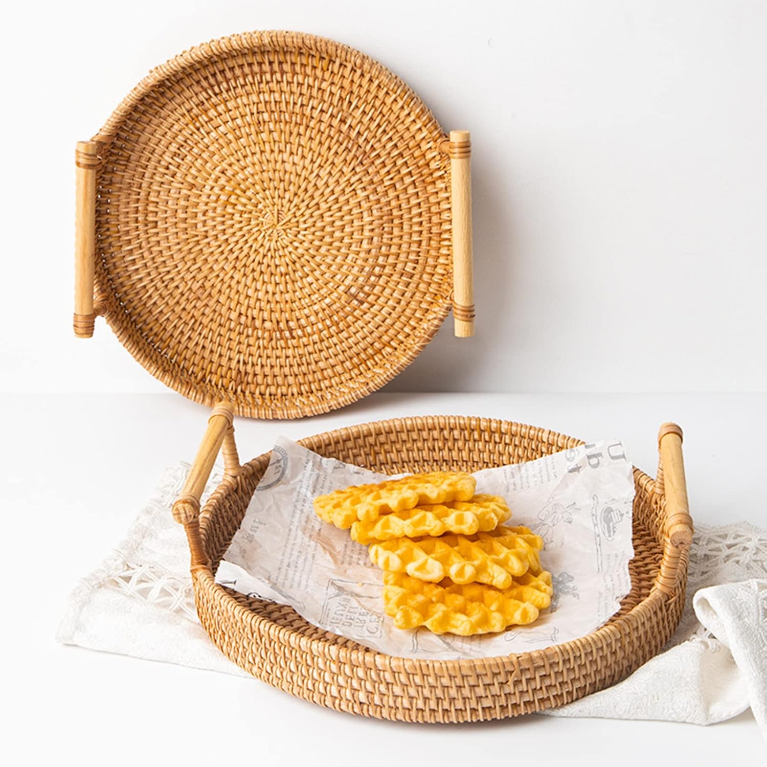 DULRLLY Rattan Bread Baskets Hand Woven Wicker Storage Baskets with Handles Round Tabletop Food Fruit Vegetables Serving Basket Decorative Trays for Kitchen Home Table Shelf Decor(S+M+L)