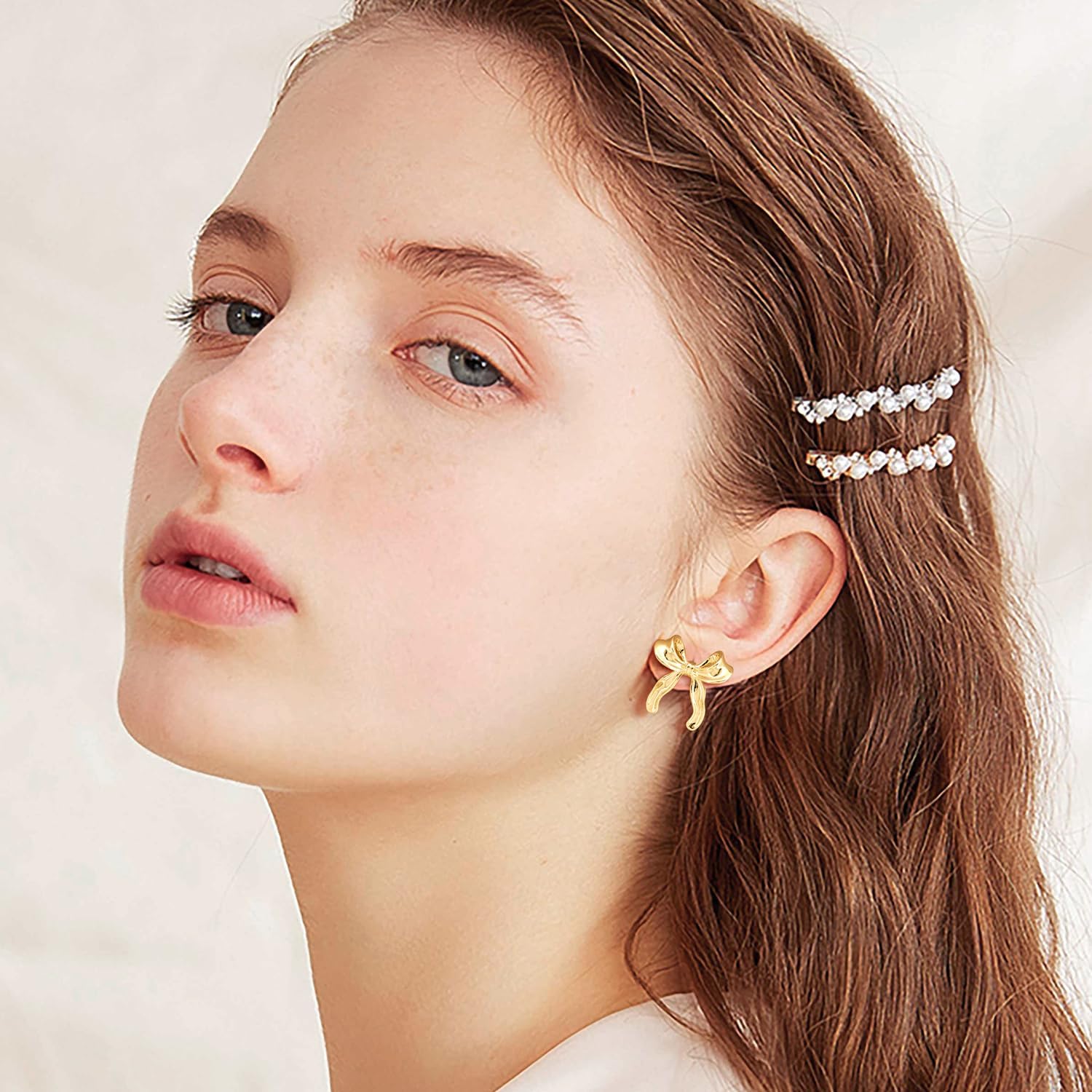 Gold Earrings for Women 14K Gold Studs Earrings for Women Stud Bow Earring for Womens Stud Sweet Bows Design with a Playful Twist Dainty Bow Studs Earring for Womens 21mm