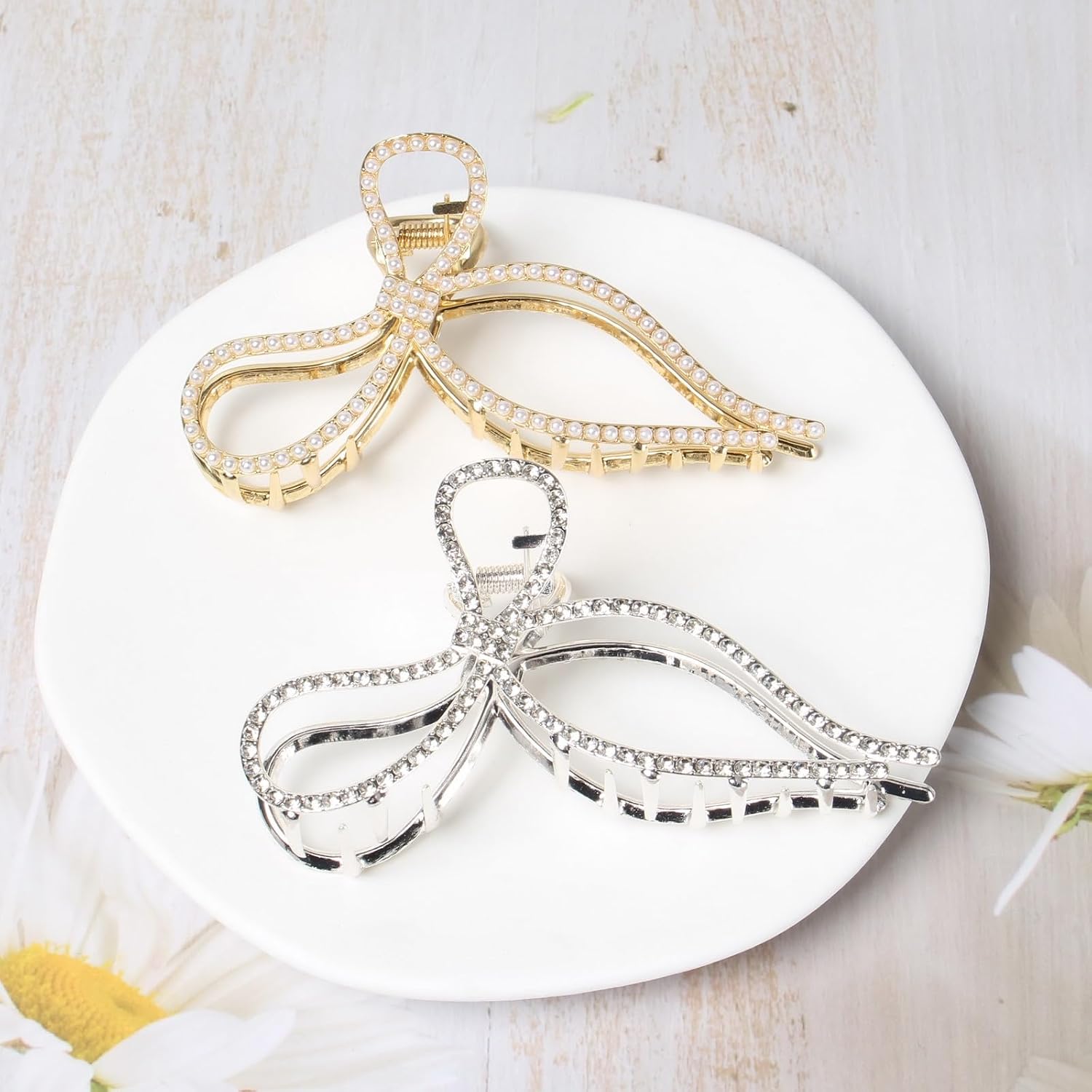 Bow Claw Clip Gold Metal Hair Clips Stylish Medium Hair Jaw Clamps | Pearl Bow Claw Clip;Non-Slip,Rhinestone Hair Clips;Stylish Hair Accessories for Women Girls,Suitable for Medium to Long Hair