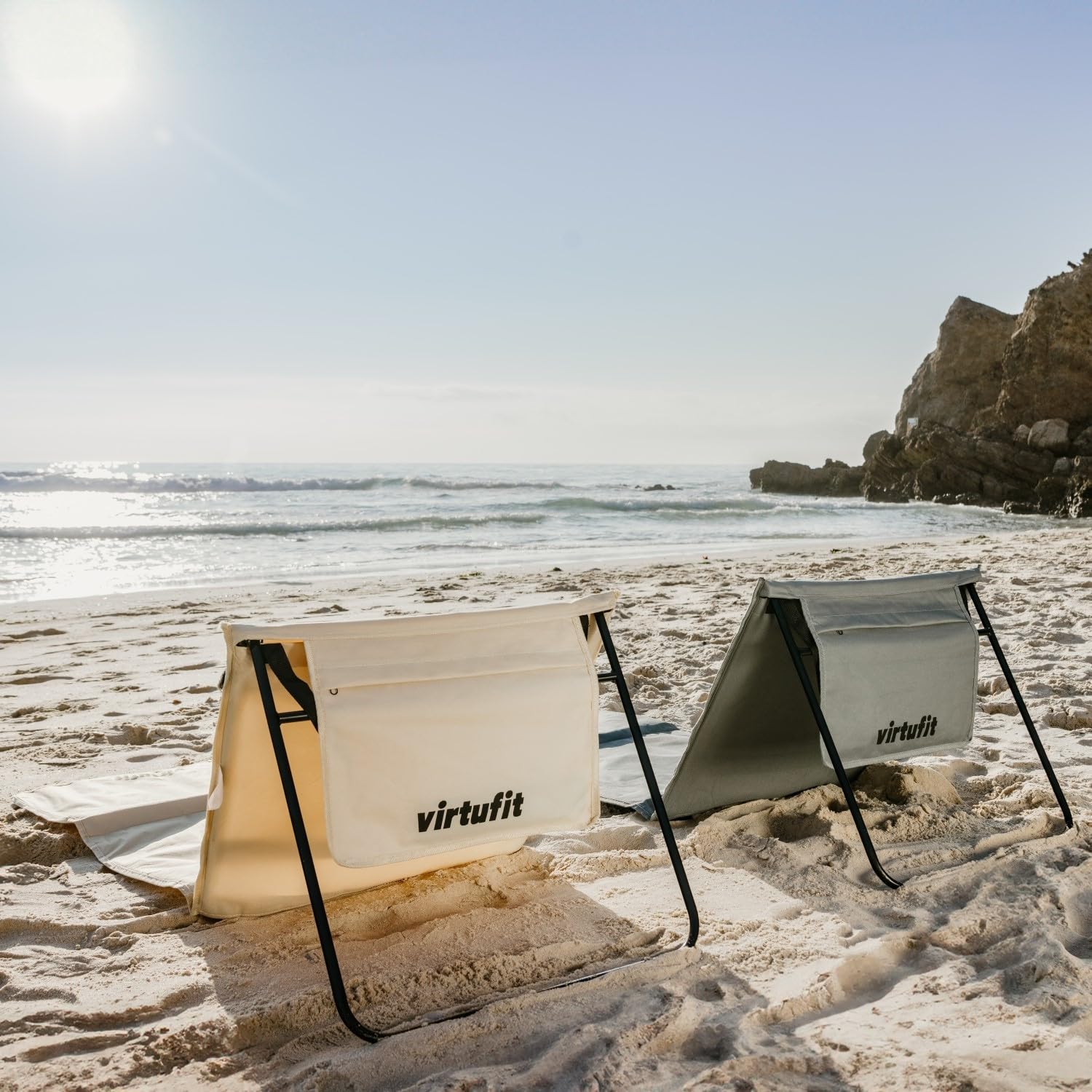 VirtuFit Strandmatte – Faltbare Strandliege mit Rückenlehne und Tragegriff – Komfortable Matte für Strand, Camping, Park und Urlaub