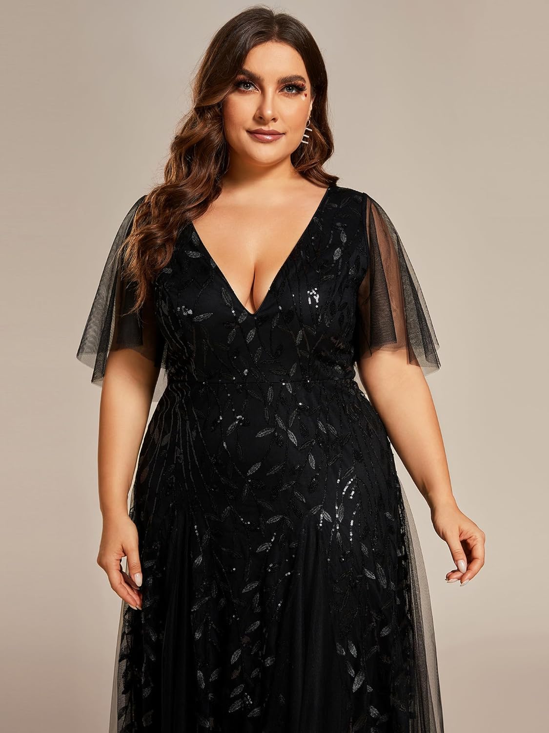 Ever-Pretty Women's Plus Size Sequin Embroidered Formal Evening Gown V-Neck Sheer Short Sleeve A-Line Mother of Biride Dress - Image 5