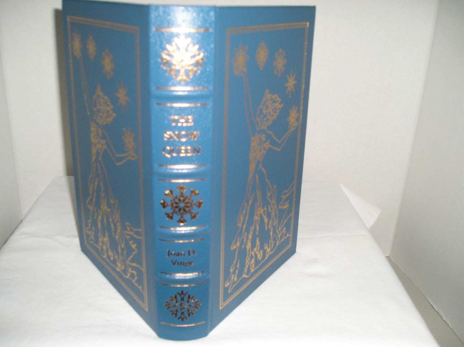 Snow Queen Vinge, Joan D. 9780385271103 Books