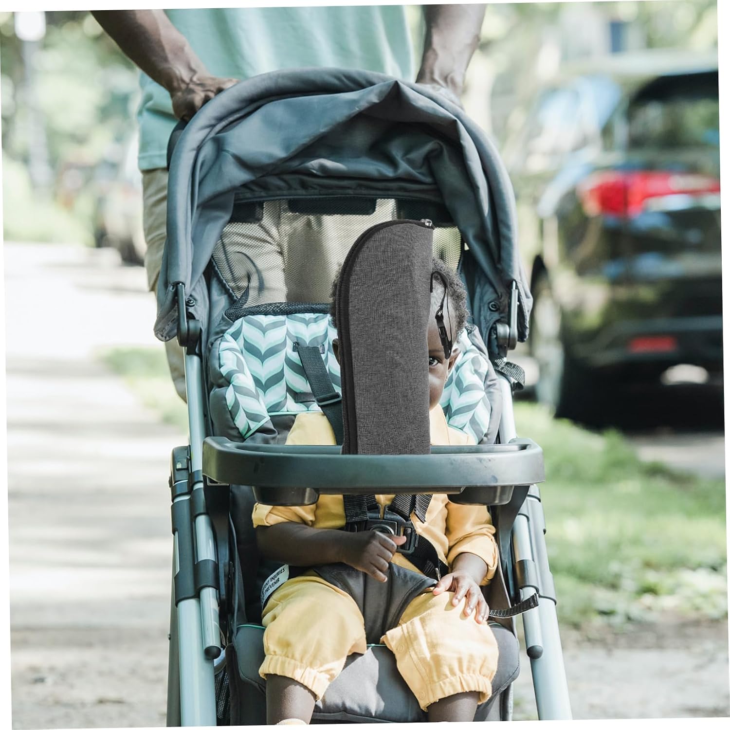 Insulated Bottle Thermal Bag with Zipper Closure for Outdoor Use Milk Bottle Holder with Temperature Retention Stroller Friendly Milk Pouch in Gray