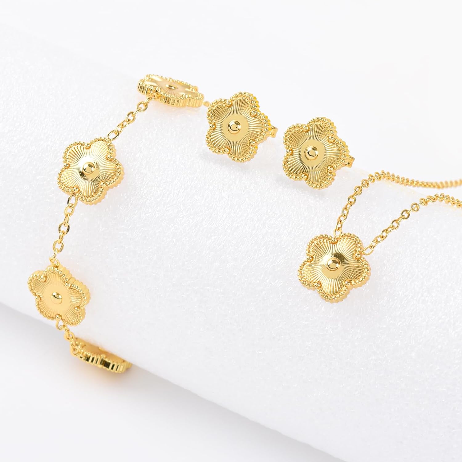 Hypoallergenic Women's Four Leaf Clover Jewelry Set 14K Gold-Plated Stainless Steel Clover Necklace Bracelet Earrings Fashionable And Exquisite Daily for Women Accessory Gift - Image 2