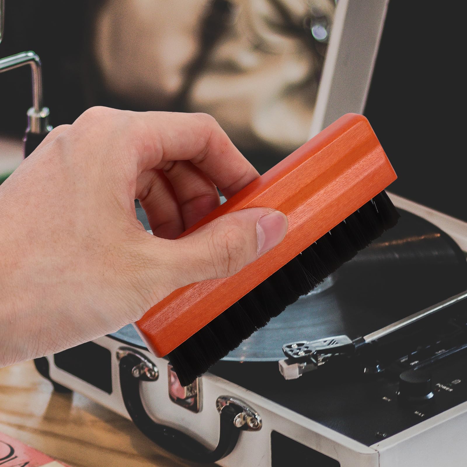 Schallplatten Reinigen mit Vinyl Schallplattenreinigungsbürste im 1 Satz Reinigungsmittel Satz und Schwamm für Sanfte Pflege und Längere Lebensdauer des Plattenspielers