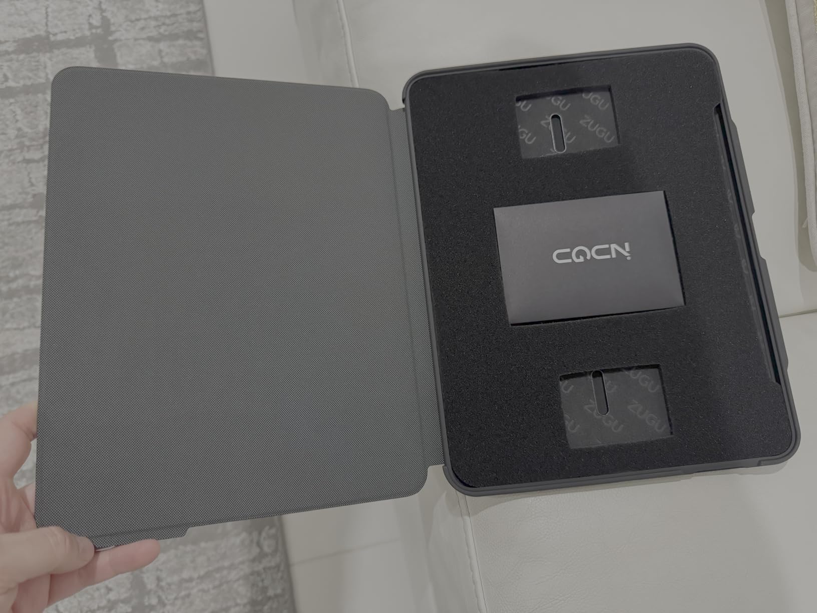 【美品】ZUGU iPad Pro 13インチ ケース M4(2024)ブラック iPad Pro 11 Case (M4) 2024 | ZUGU