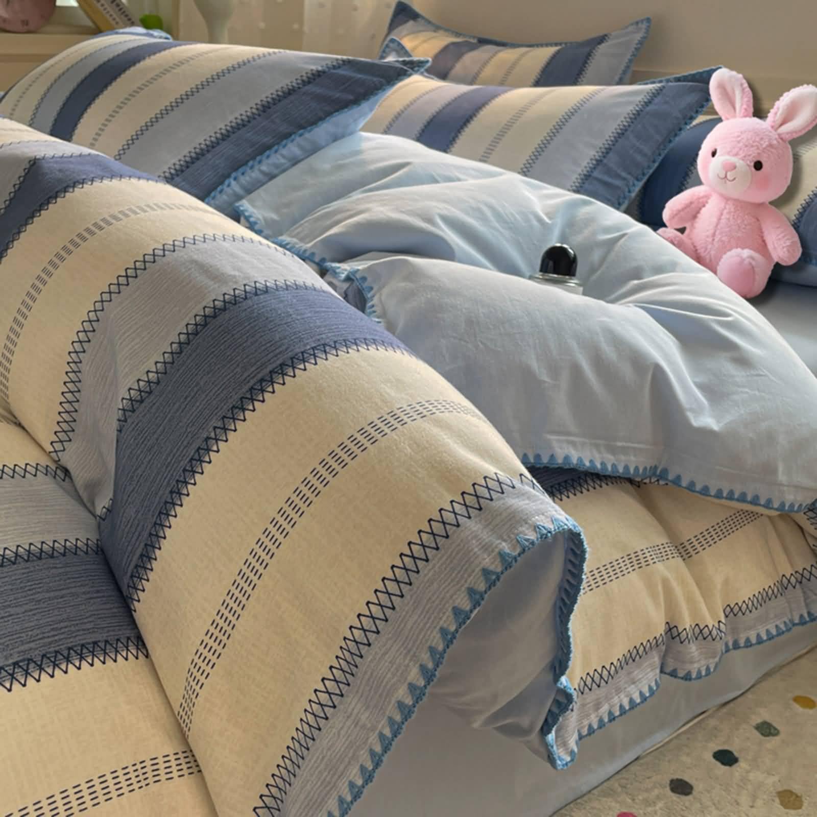 Gualiy Komplet pościeli na kołdrę, 4-częściowy zestaw pościeli z bawełny geometrycznej, zawiera 1 poszewkę na kołdrę 200 x 230 cm z 1 płaskim prześcieradłem i 2 poszewkami na poduszki, niebieski