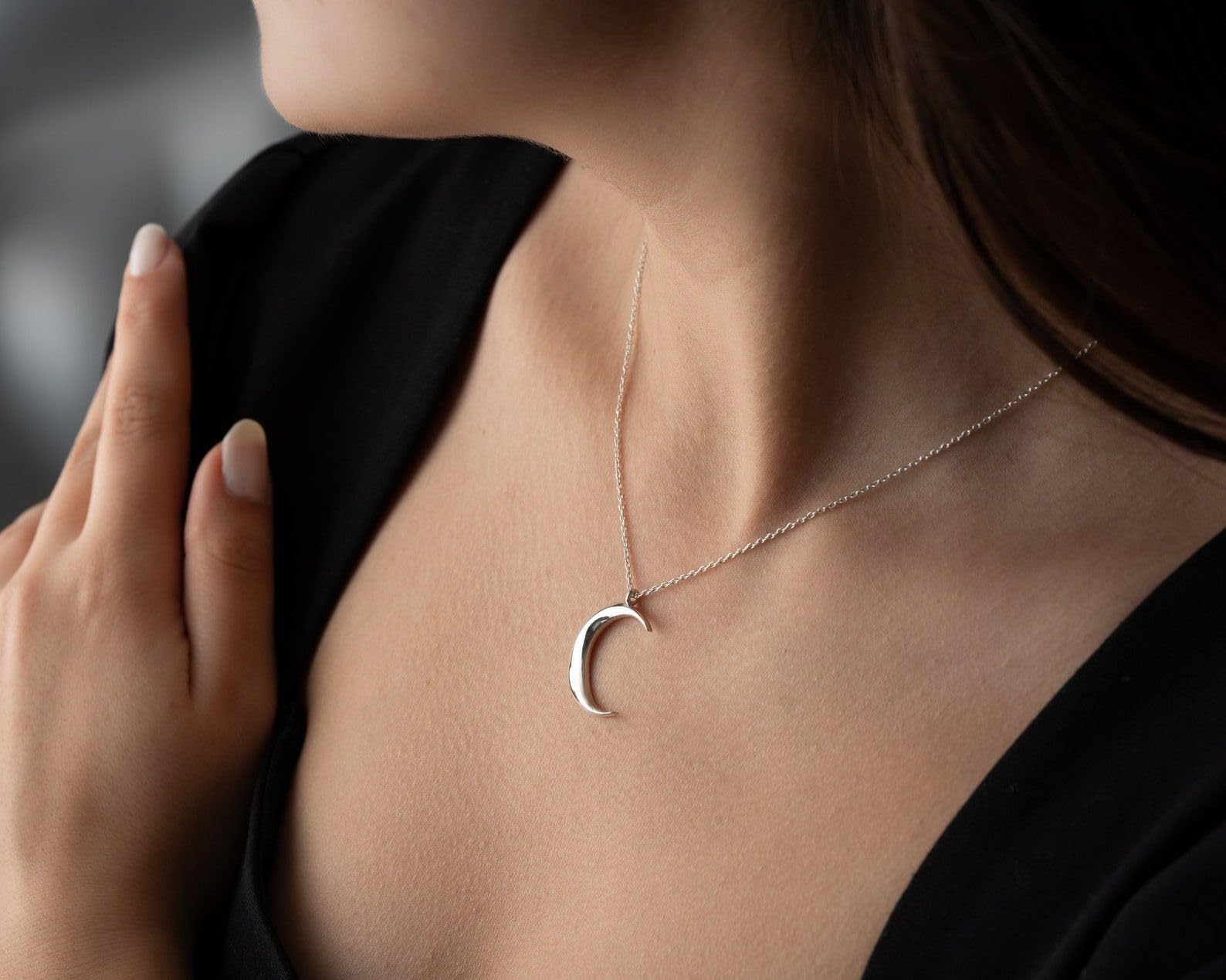 Delicato oro mezzaluna luna collana per donne, gioiello per luna oro argento ciondolo, Stile quotidiano