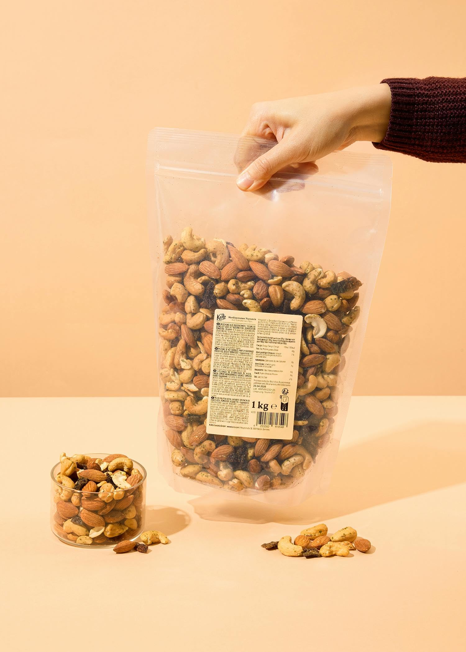 KoRo - Mix di frutta secca alla mediterranea | 1 kg - saporito e croccante - come snack o sull’insalata - confezione convenienza