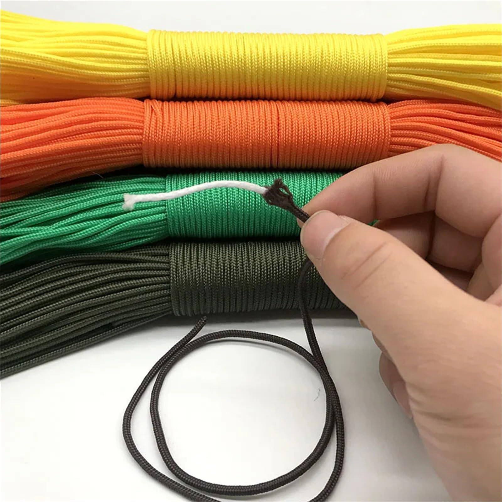Paracord, 100M średnica 2mm rdzenie z jednym stojakiem do przetrwania lina spadochronowa smycz Camping wspinaczkowa piesze wycieczki tworzenie biżuterii (czerwony, 100FT)