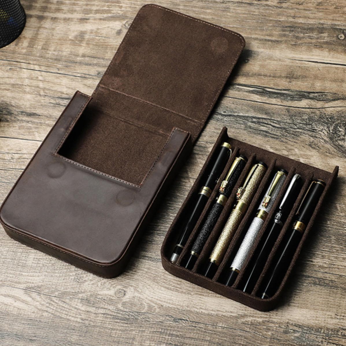 Astuccio Porta Penne in Cuoio Fatto a Mano per 6 Penne, Design Interno Compatto Coperchio, Elegante e Semplice, per Regali e Celebrazioni di Festival