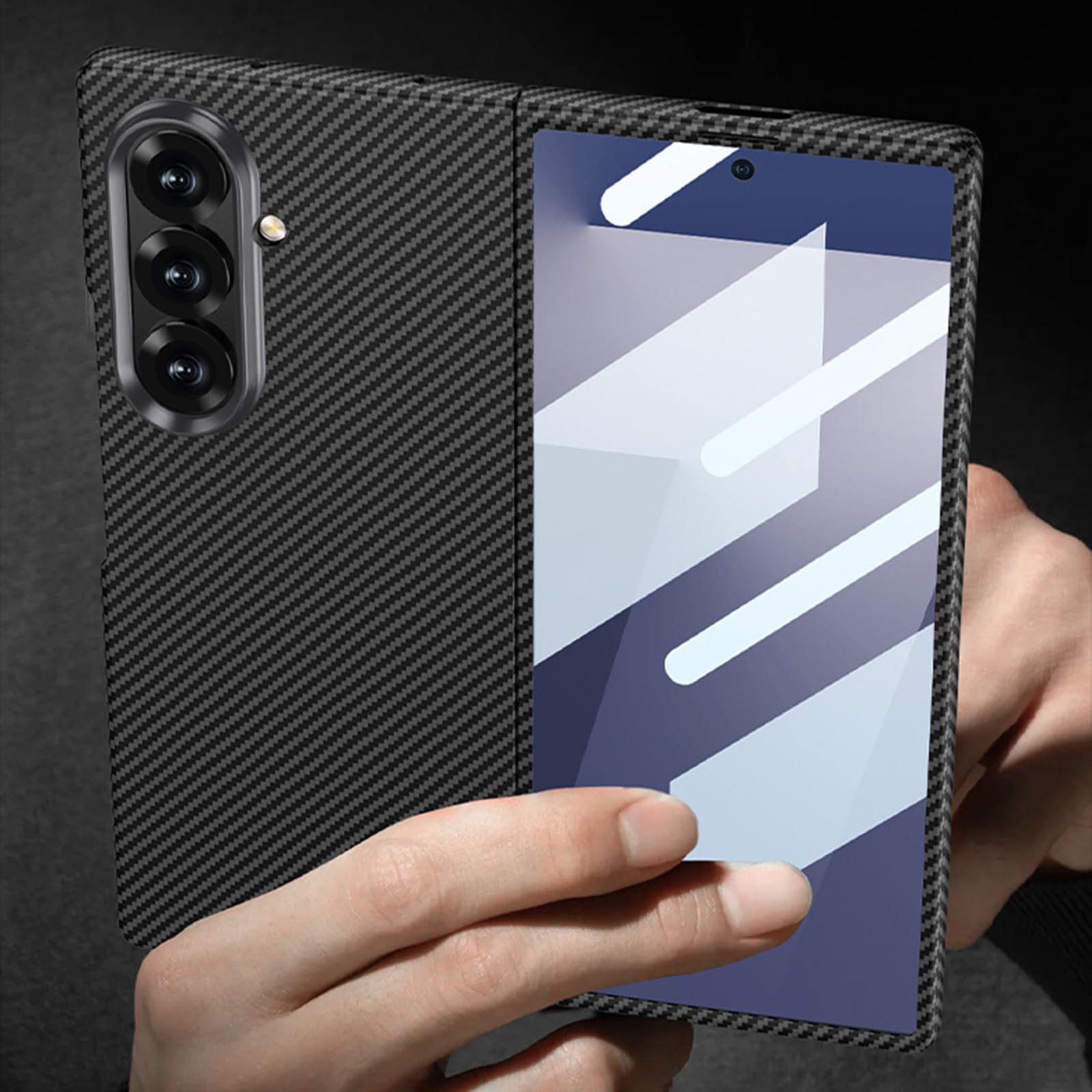 Smukły pokrowiec do Samsung Galaxy Z Fold 8 Ultra, wzór z włókna węglowego