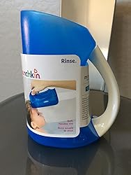 Munchkin Caraffa Sciacqua Shampoo Soft Rim Con Maniglia - Bordo Morbido Per Proteggere Gli Occhi Del Bambino, Colori Assortiti (Blu O Rosa)