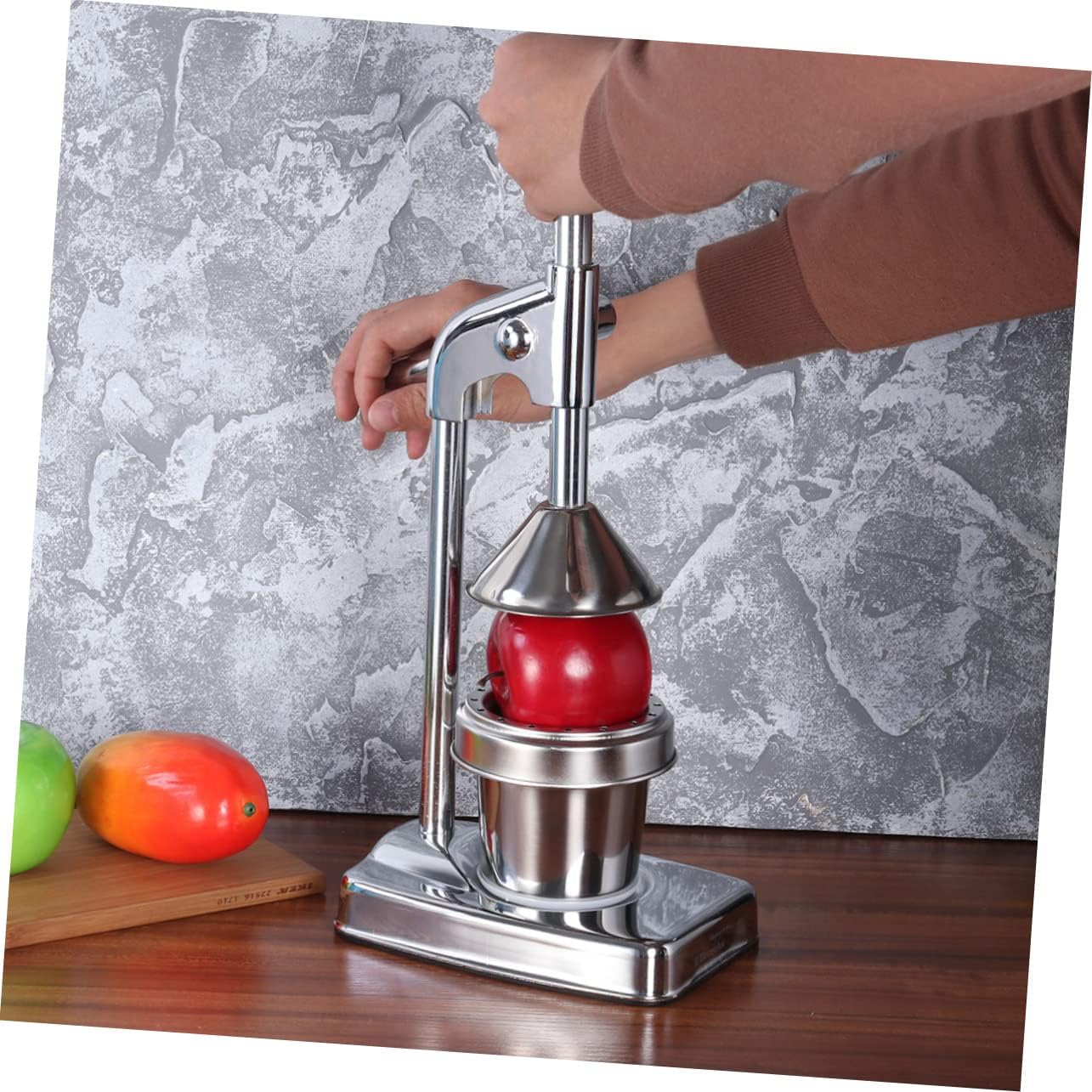 Manual Juicer Cold Press Fruit Vegetable Extractor Portable Juicer Machine Lemon Squeezer No Electricity Required for Citrus Lemon