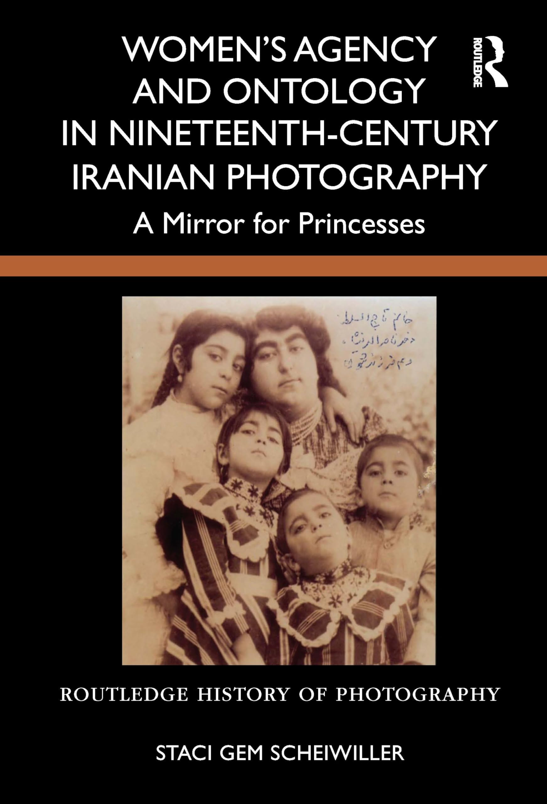 Photographie iranienne du XIXe siècle livre sur l'histoire des femmes