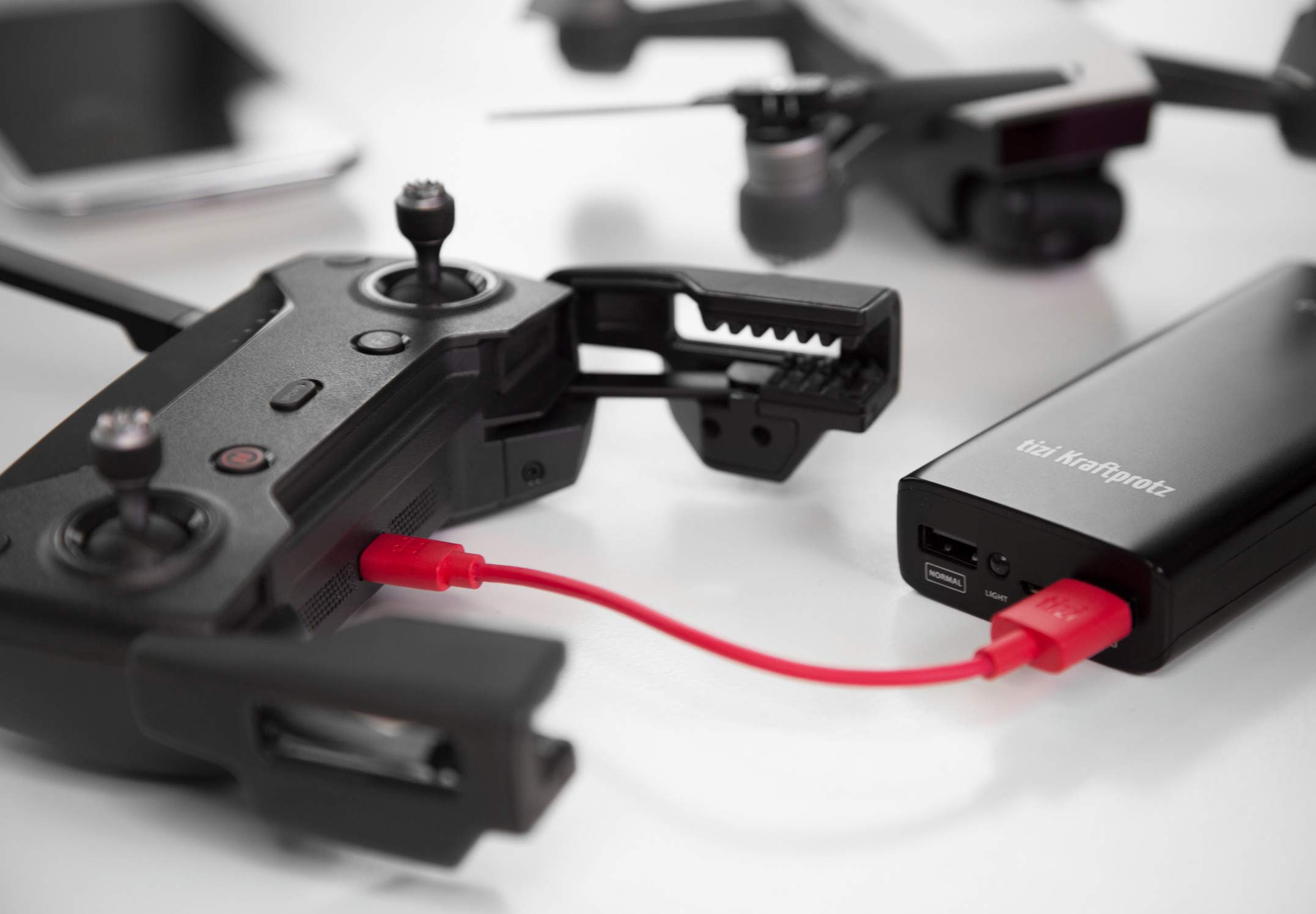 tizi flip - Micro USB (15 cm, Red) Data and Charging Cable with Reversible Reversible Connectors Micro USB and USB-A Male Plug on Both Sides