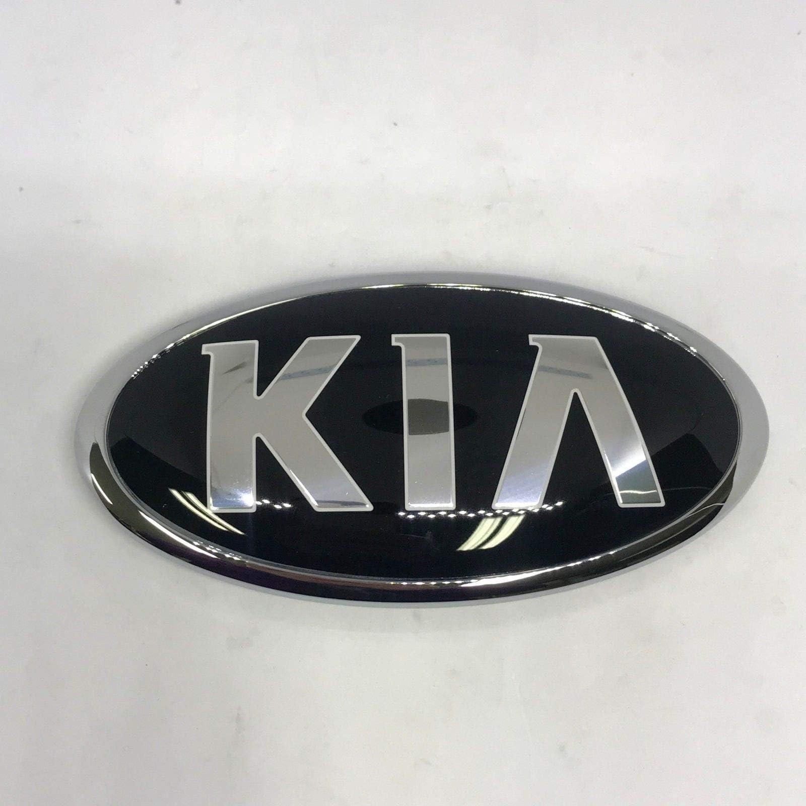Kia Motors Genuine 863202P560 Front Hood Grill KIA Logo Emblem 1-pc for 2014 2015 Kia New