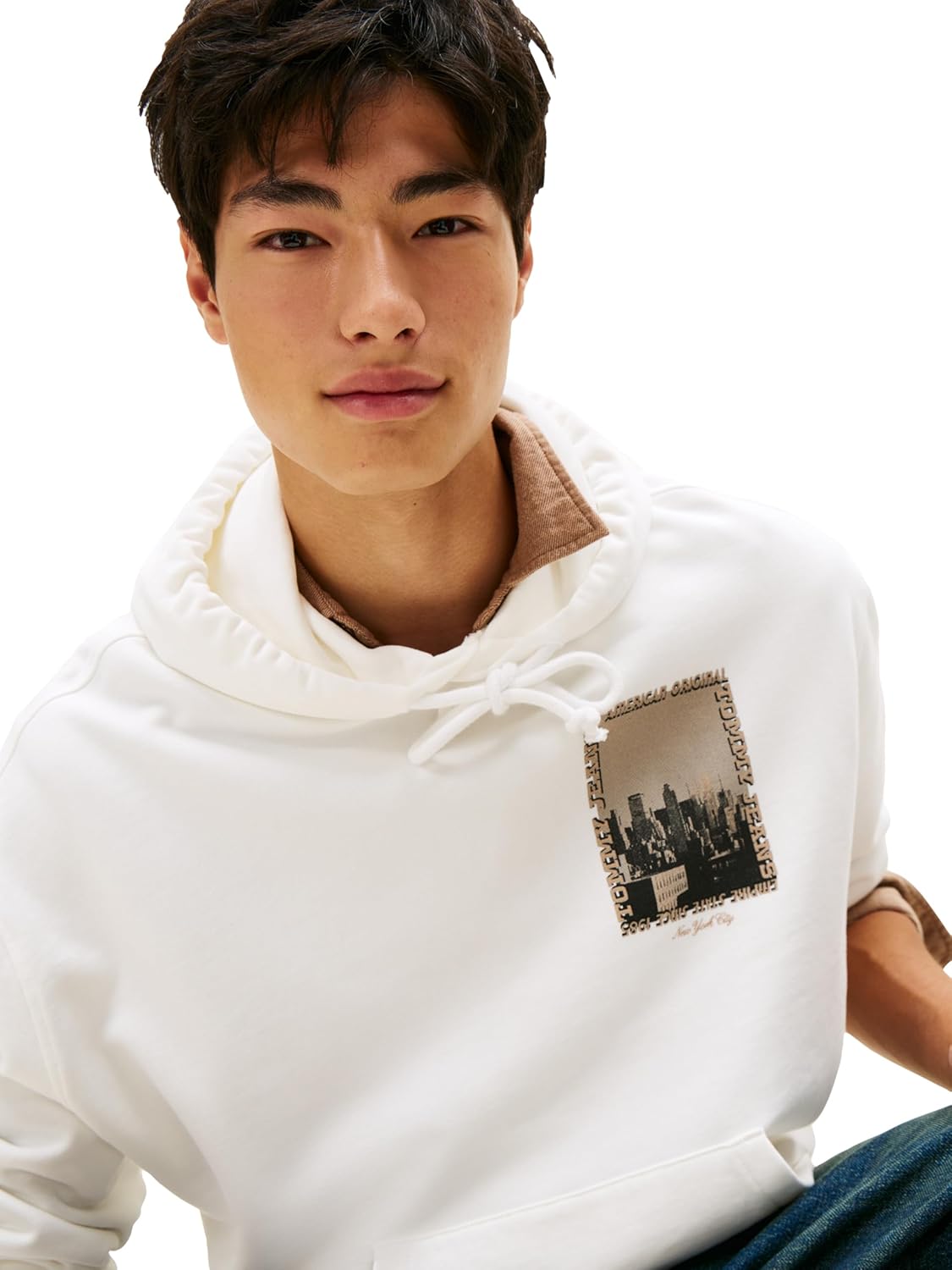 Tommy Jeans Men's Medium Weight Hoodie Sweatshirt With Printed Photo Graphic